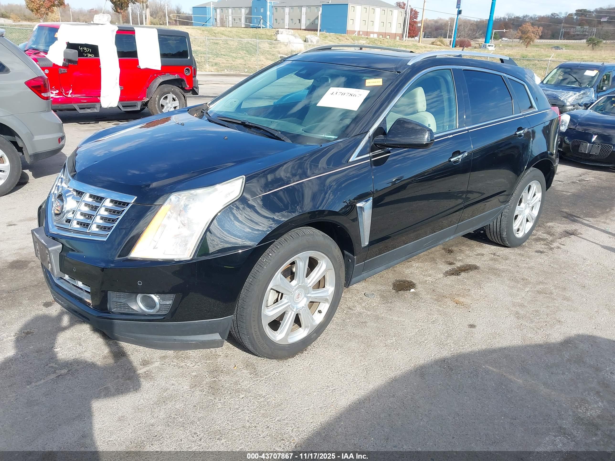 CADILLAC SRX image 2