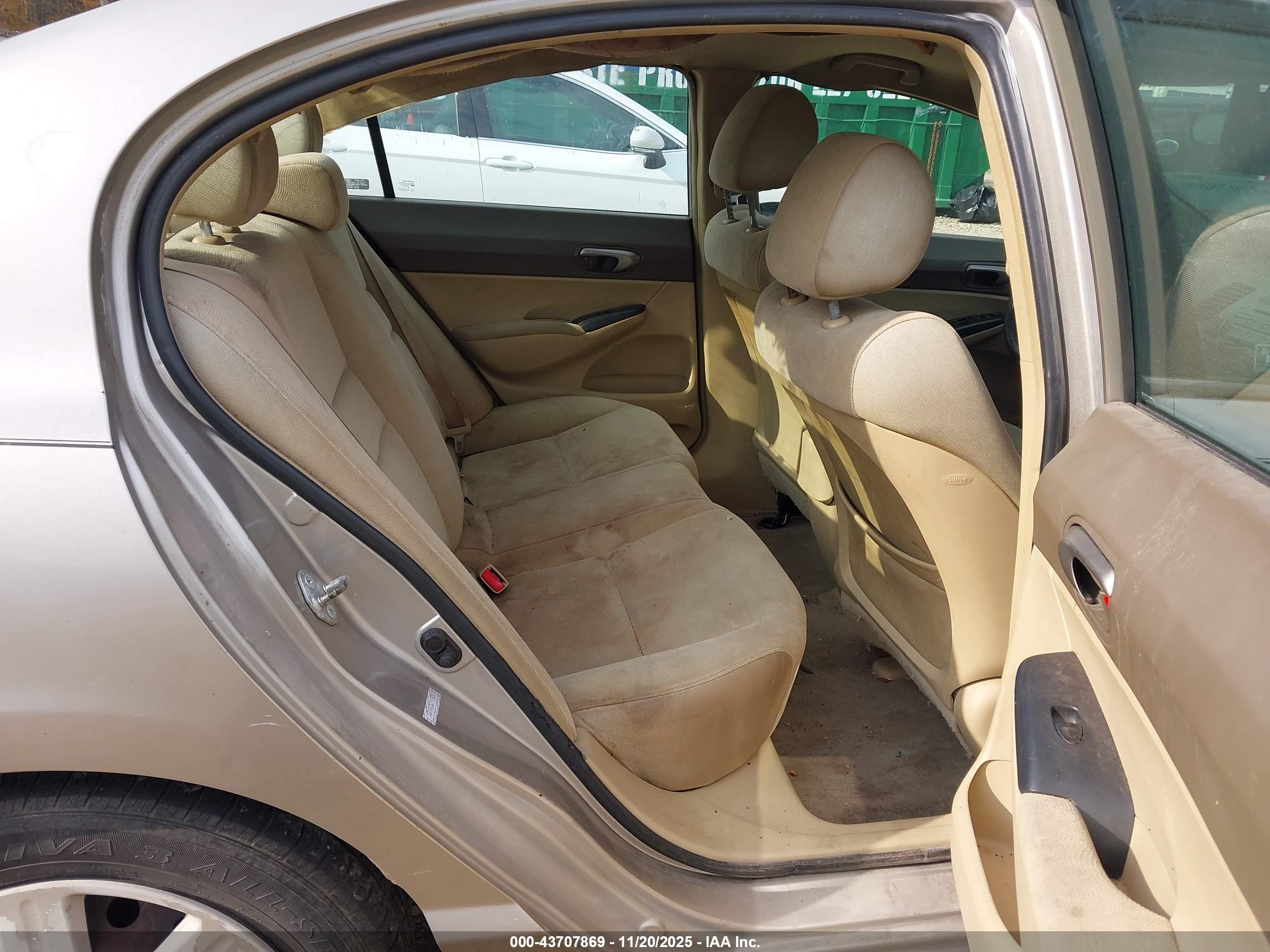 HONDA CIVIC image 8