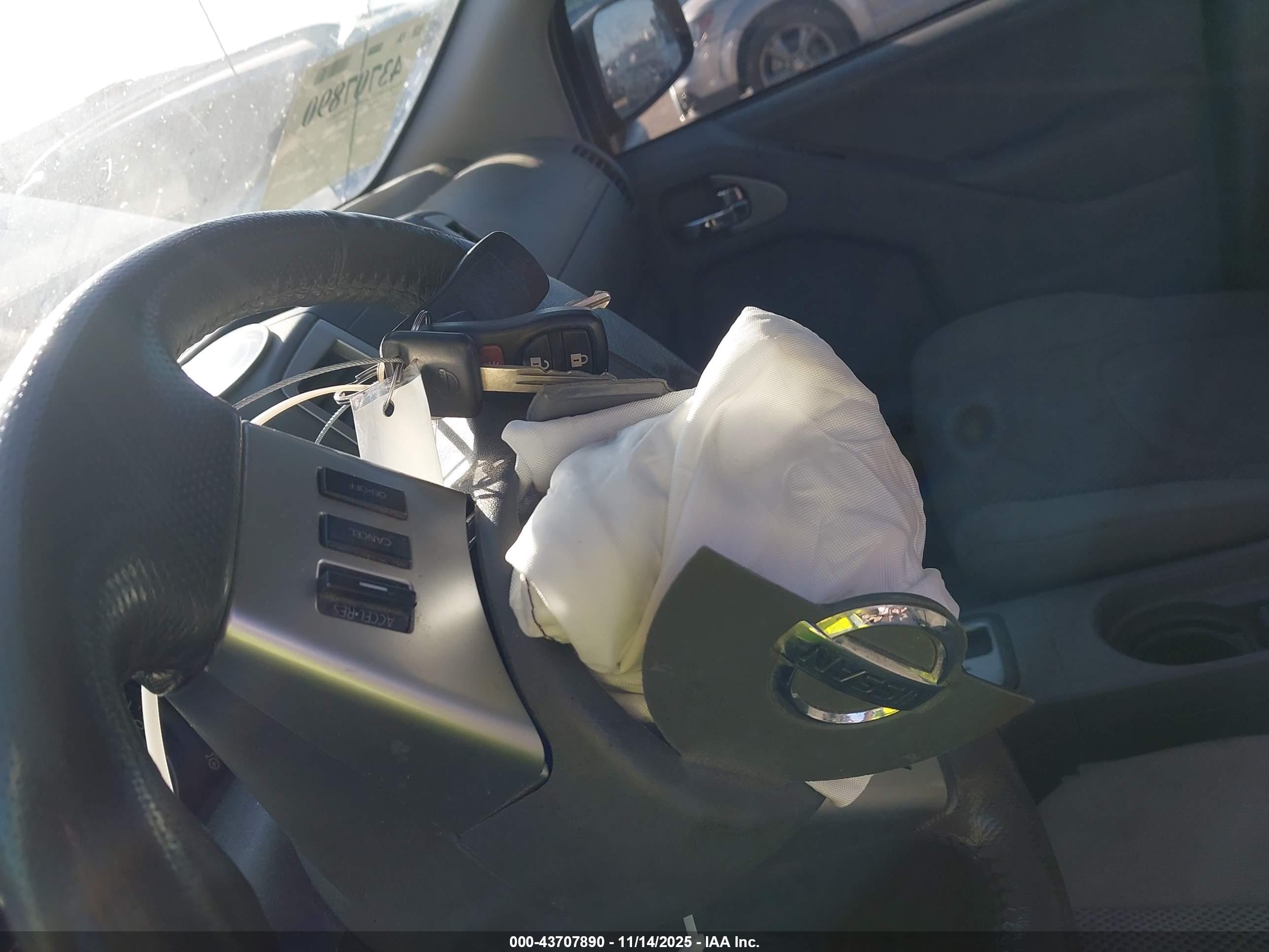 NISSAN FRONTIER image 11