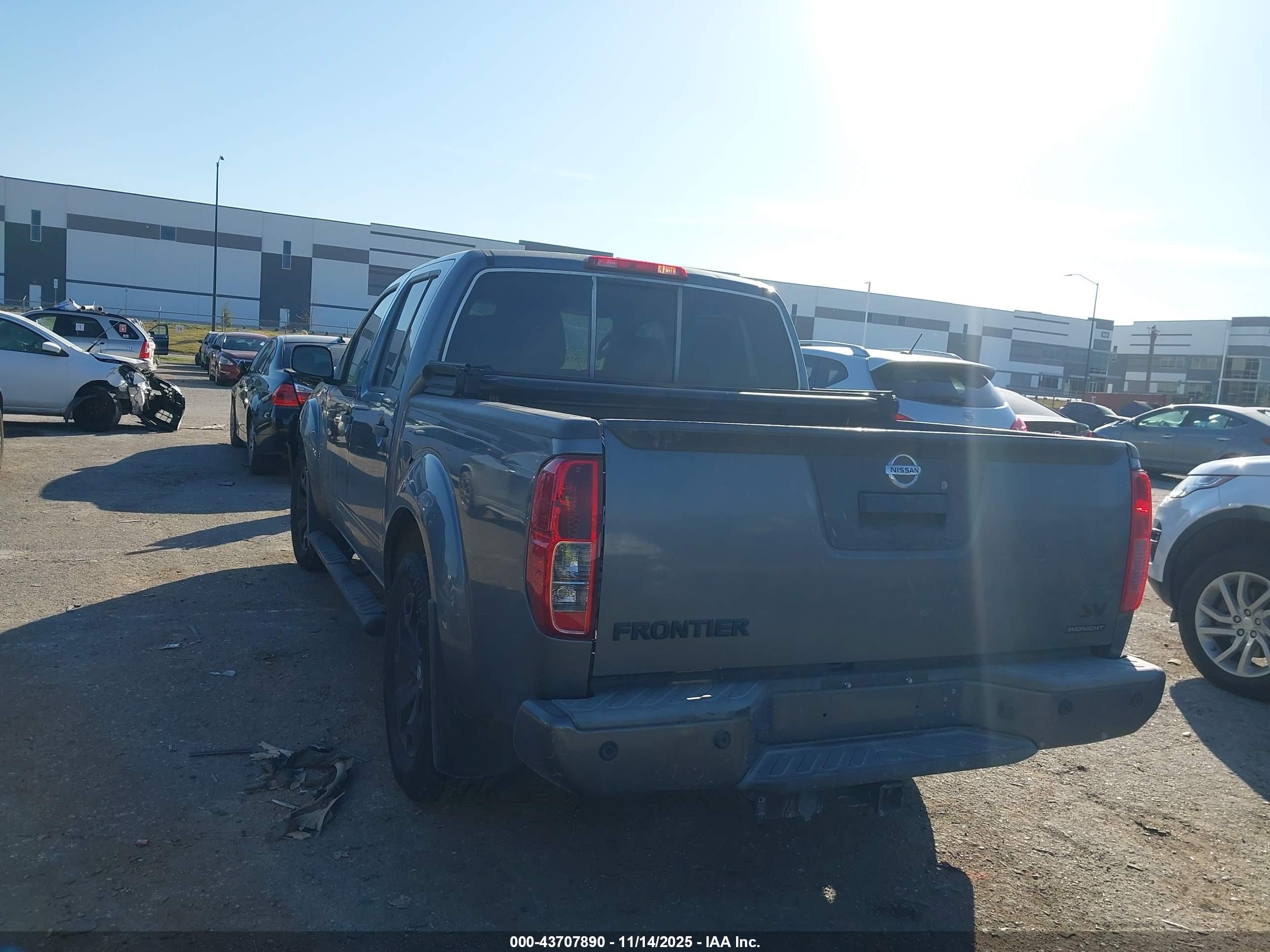 NISSAN FRONTIER image 3