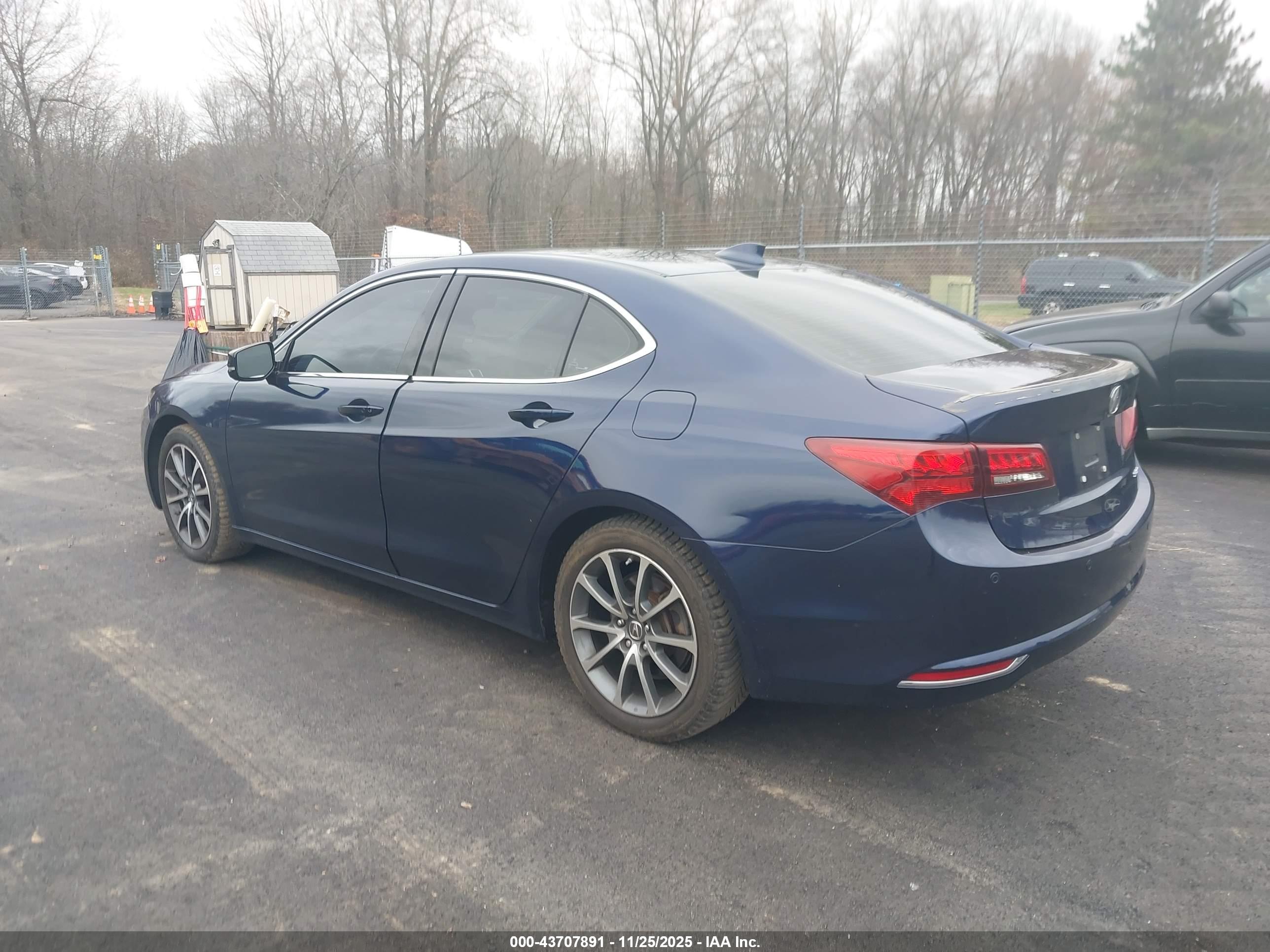 ACURA TLX image 3