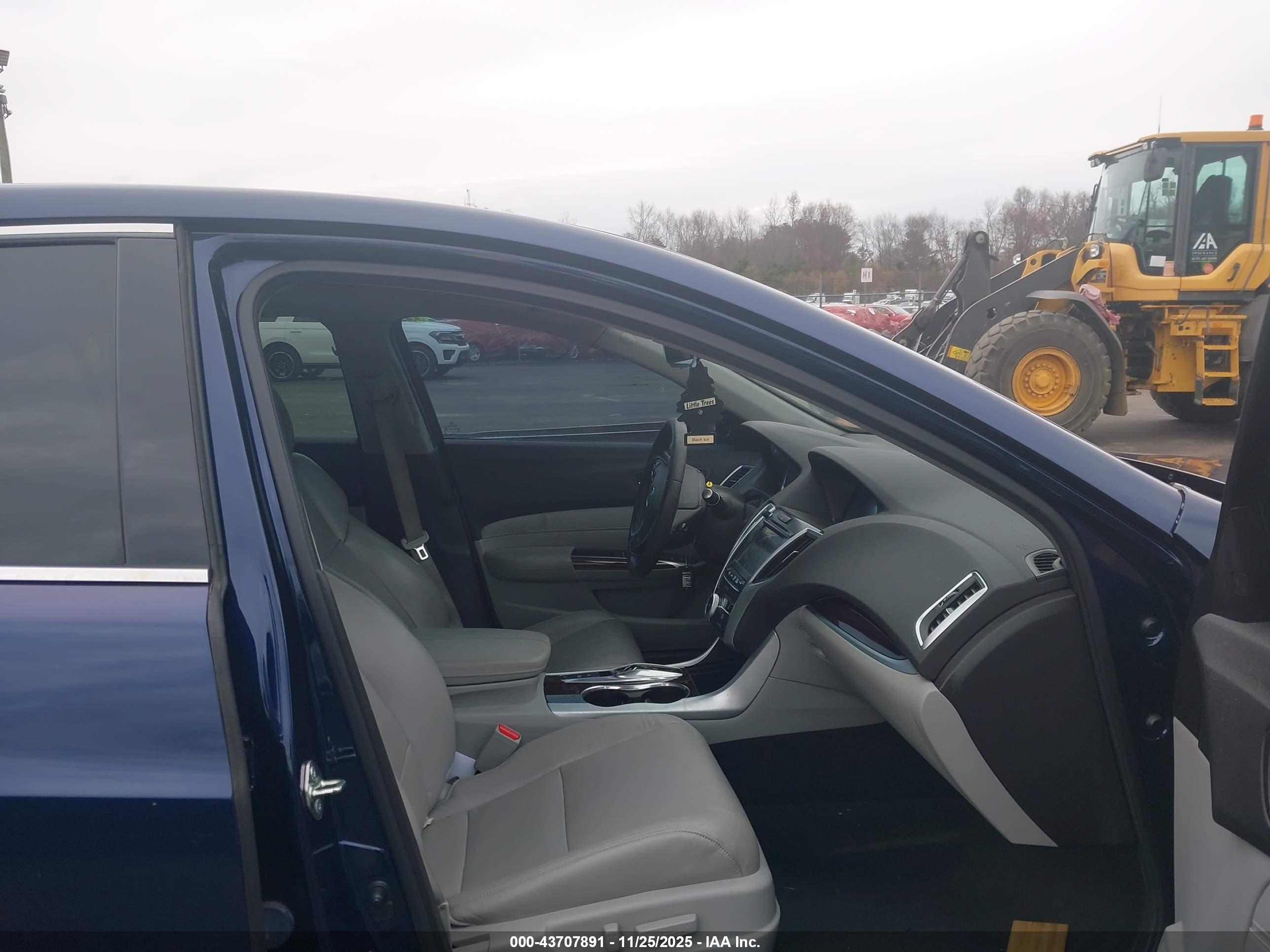 ACURA TLX image 5