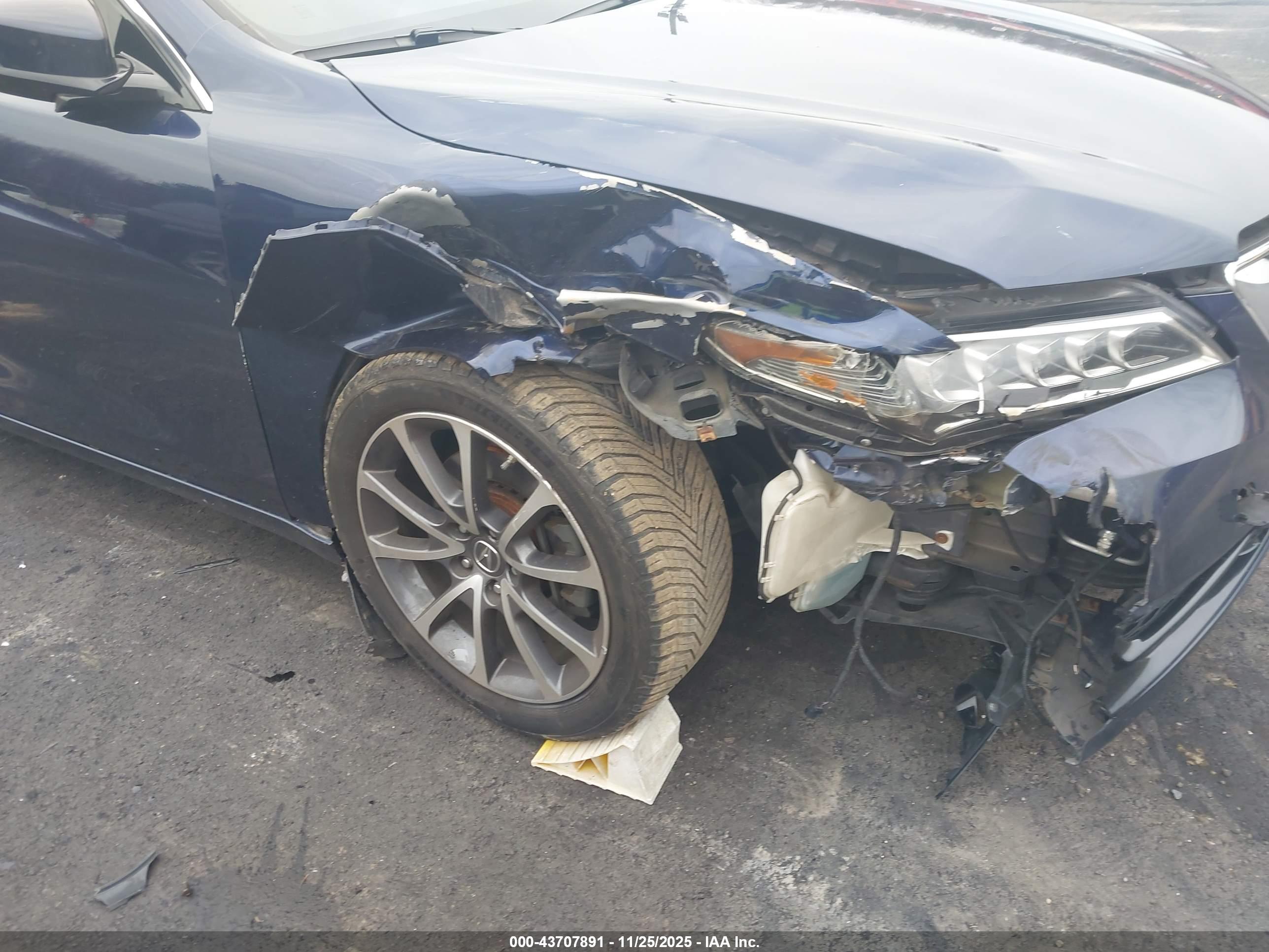 ACURA TLX image 6