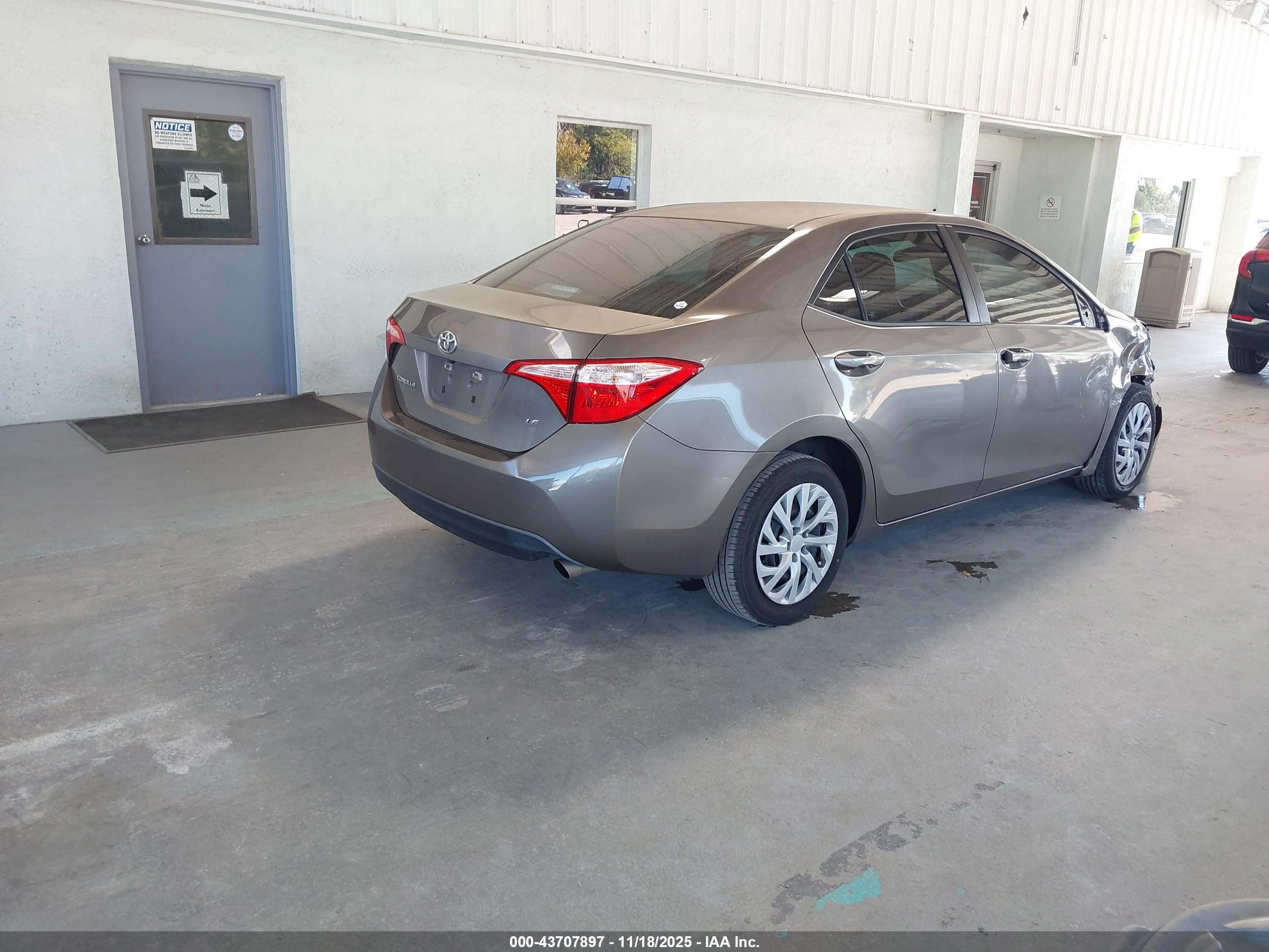 TOYOTA COROLLA image 4