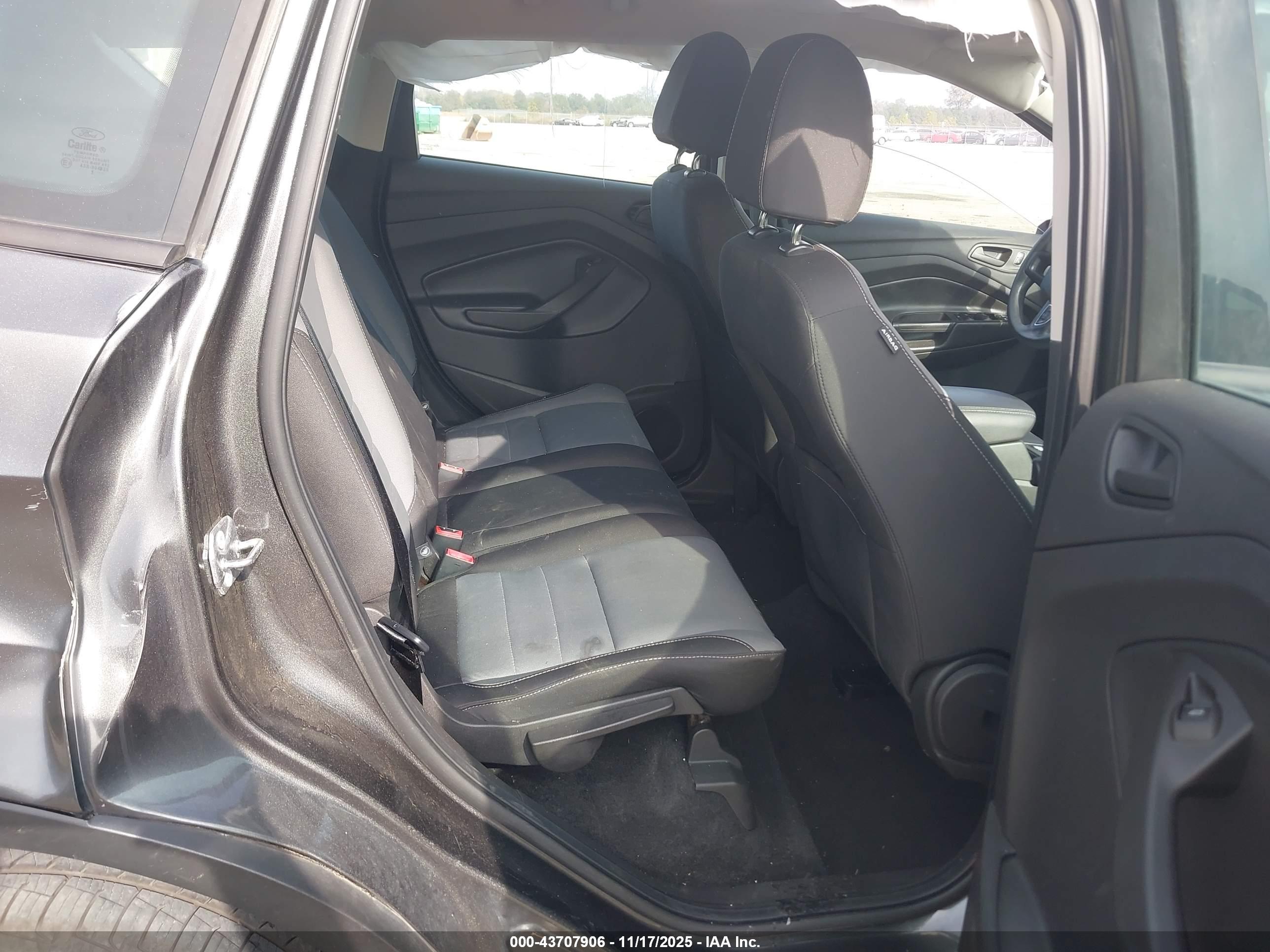 FORD ESCAPE image 8