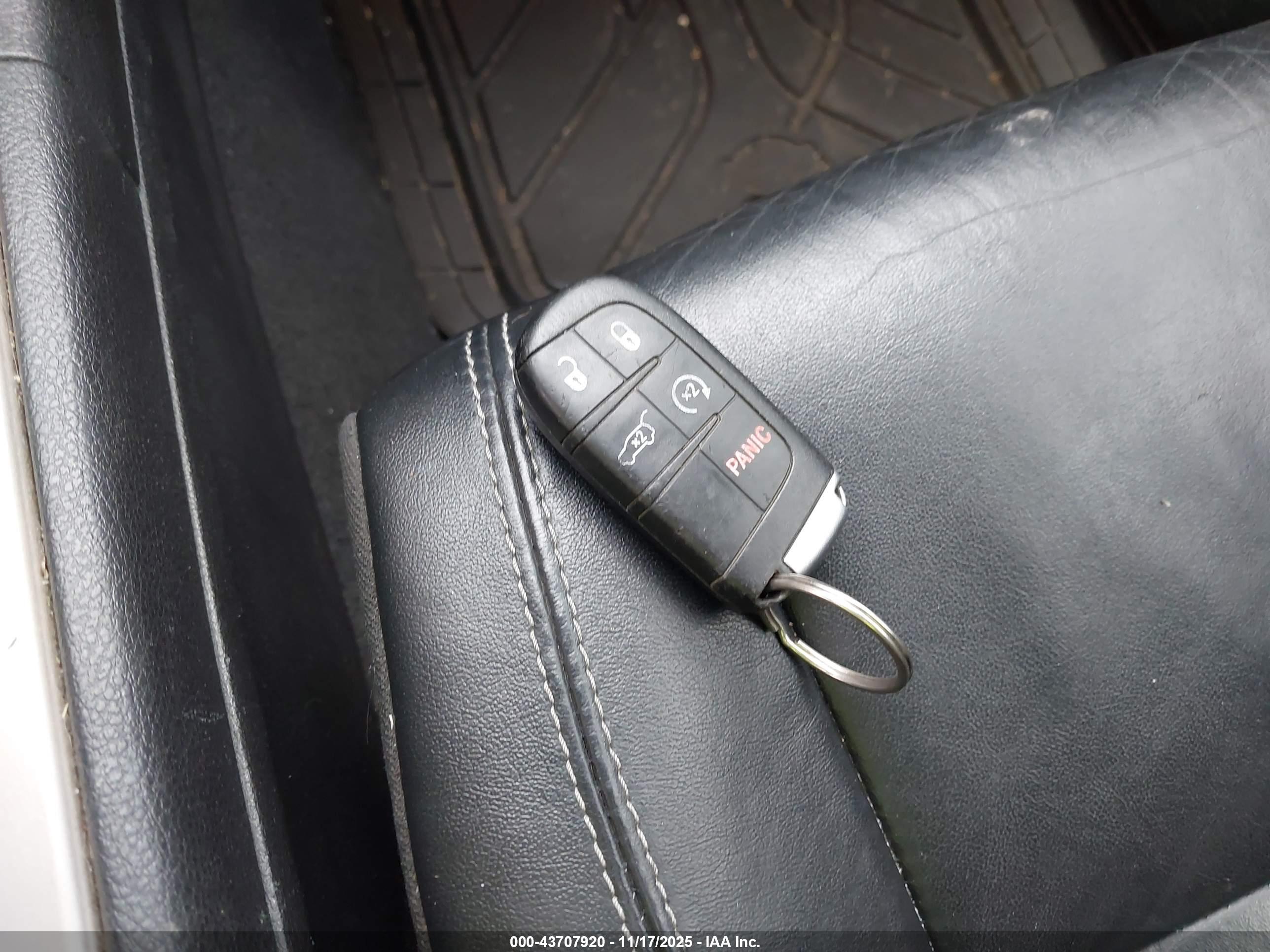 JEEP GRAND image 11