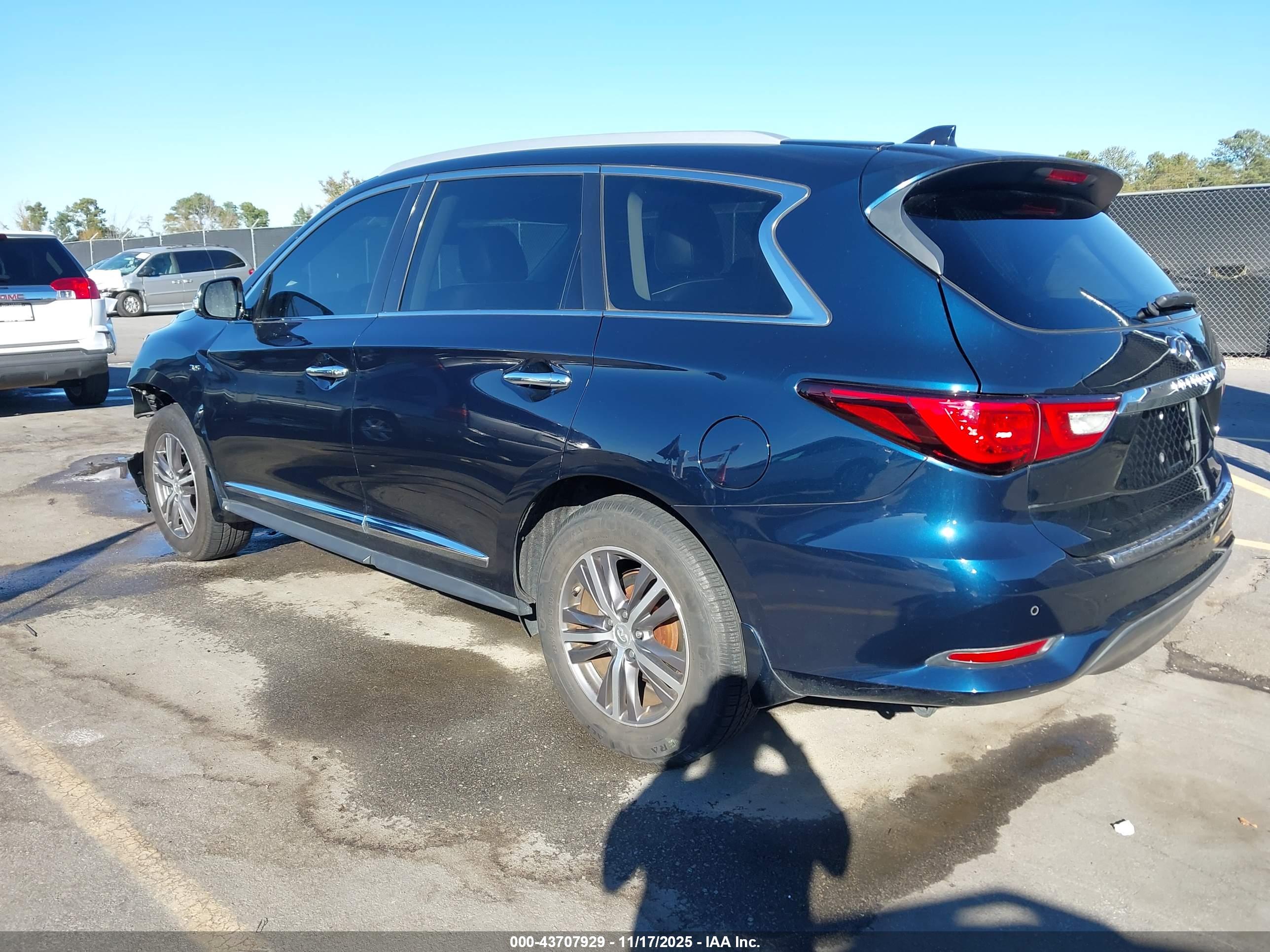 INFINITI QX60 image 3