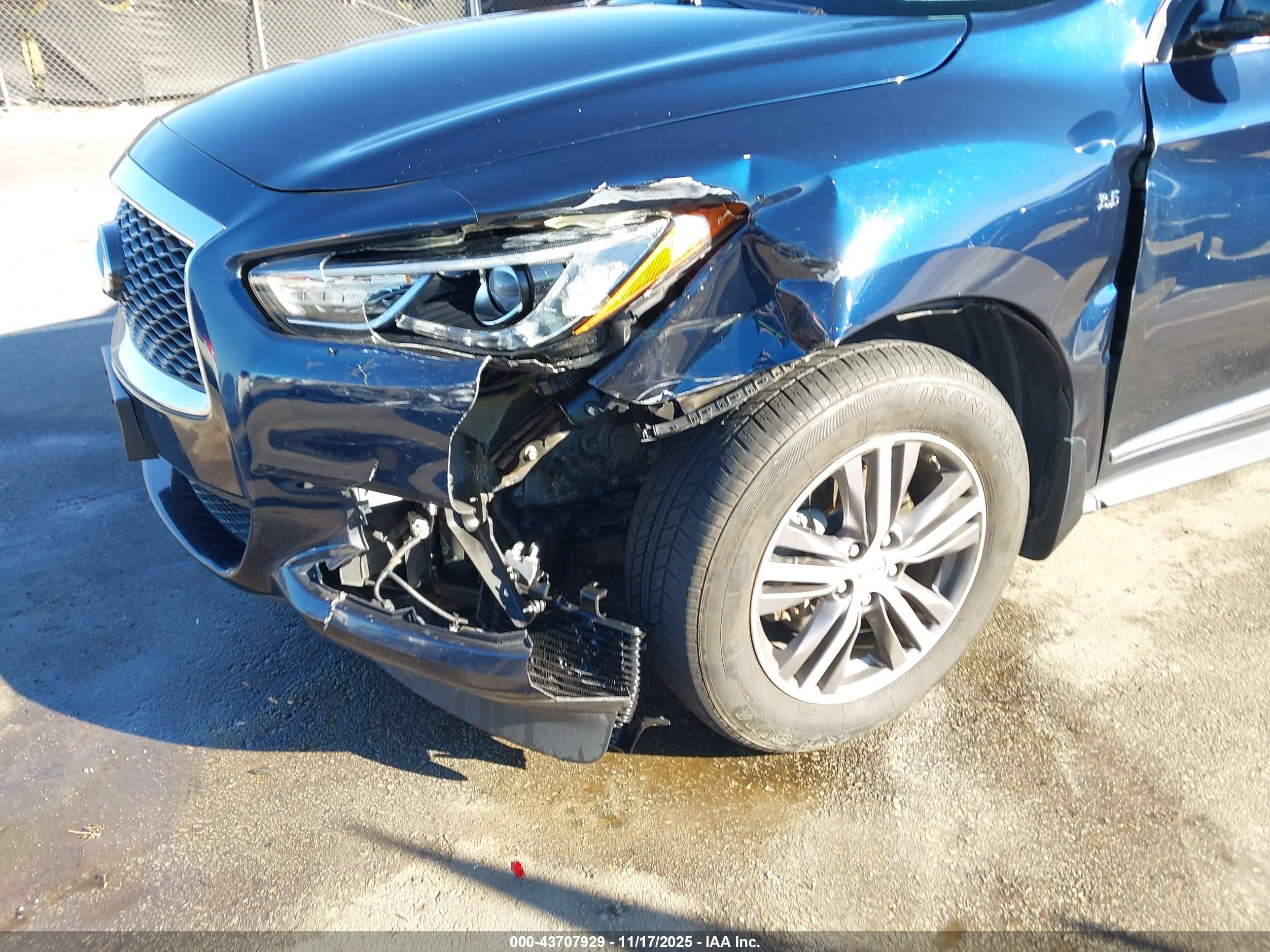 INFINITI QX60 image 6