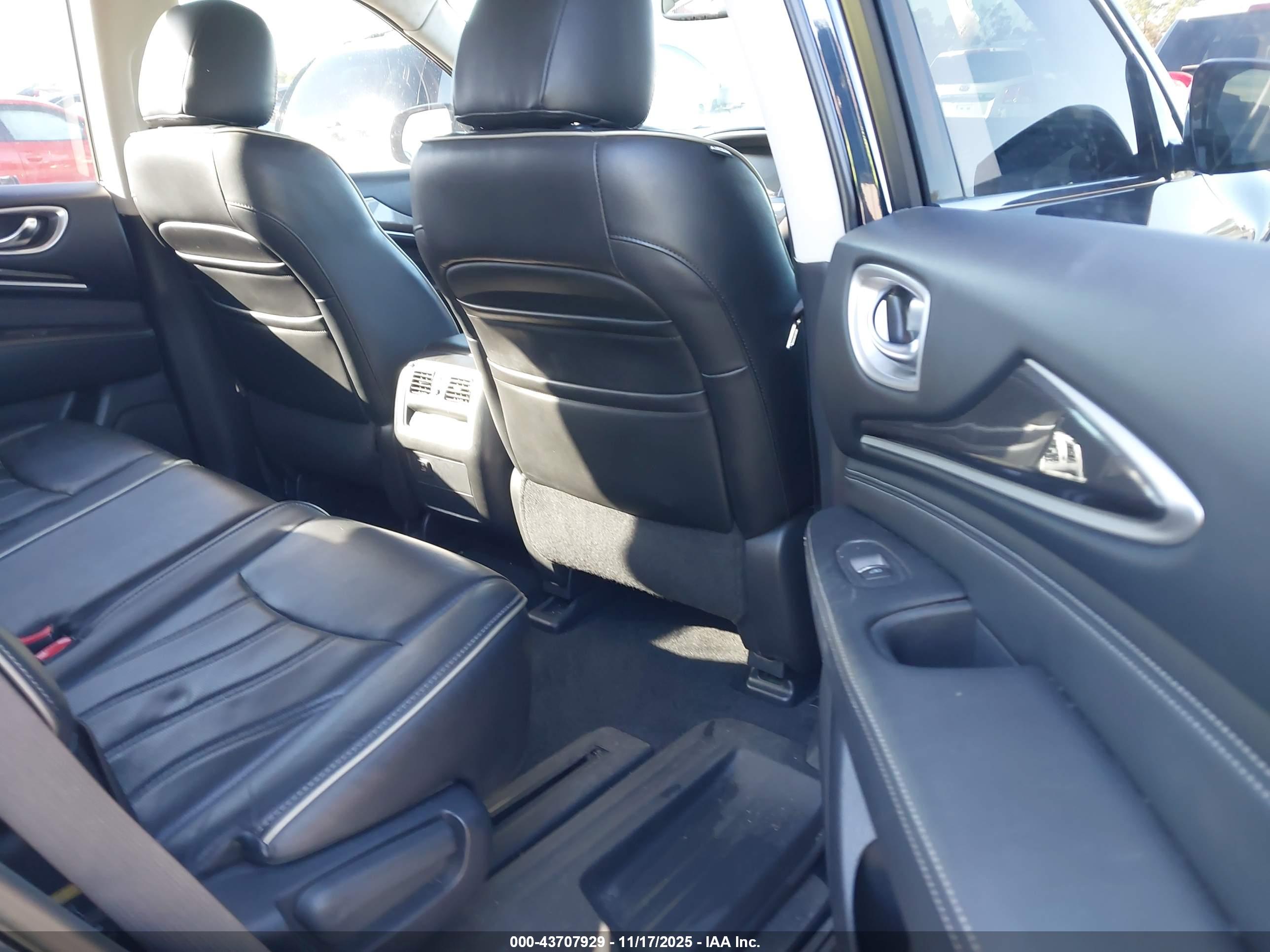 INFINITI QX60 image 8