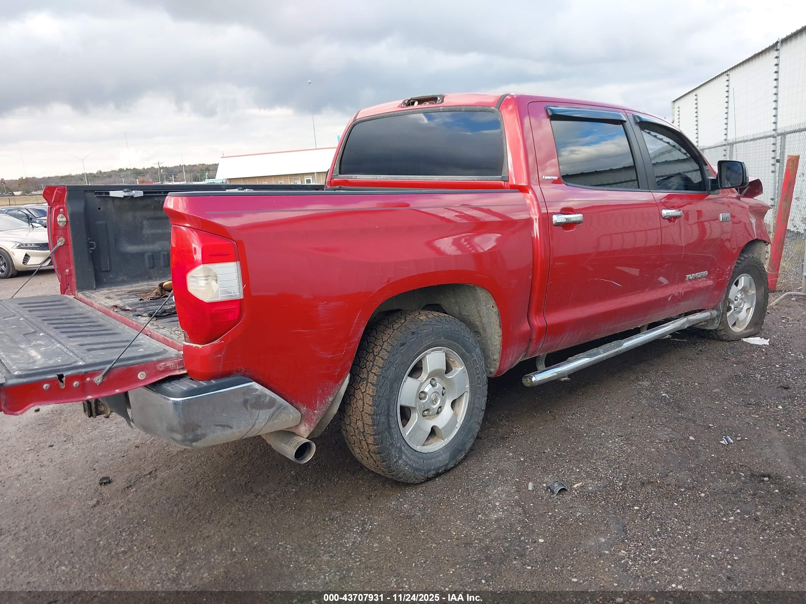 TOYOTA TUNDRA image 4