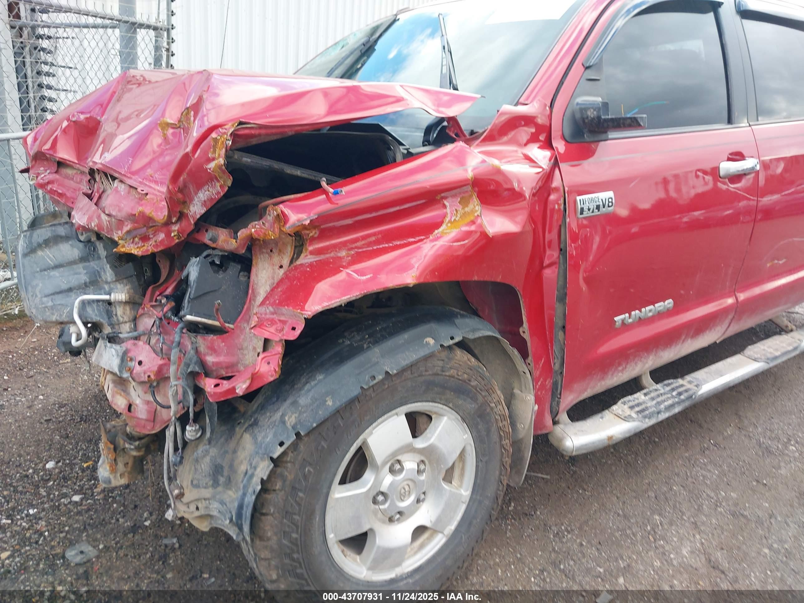 TOYOTA TUNDRA image 6
