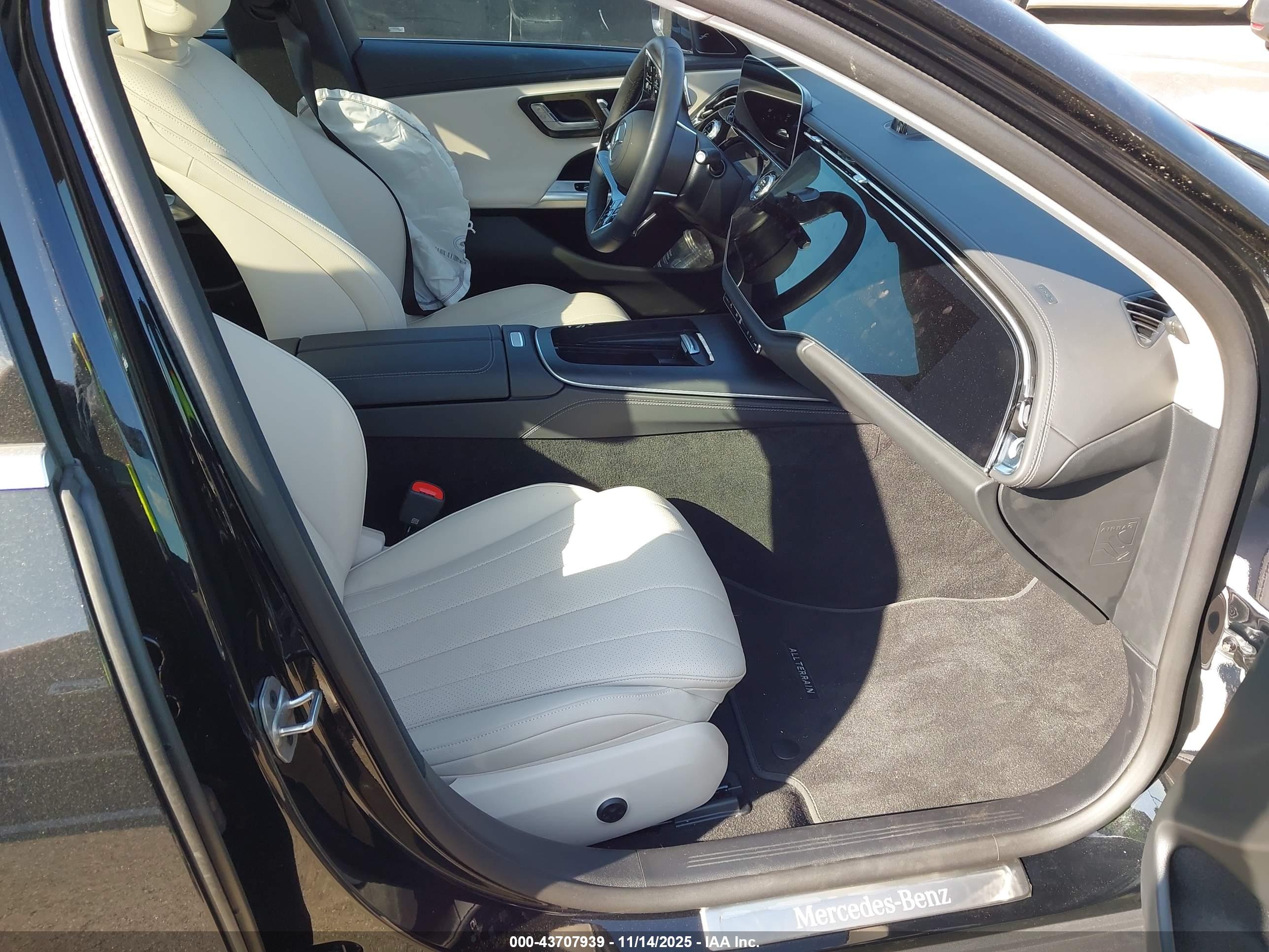 MERCEDES-BENZ E image 5