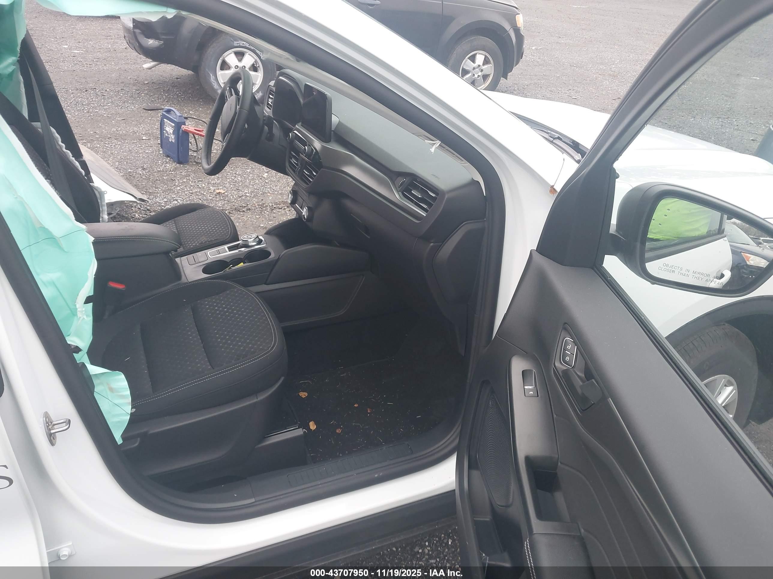 FORD ESCAPE image 5