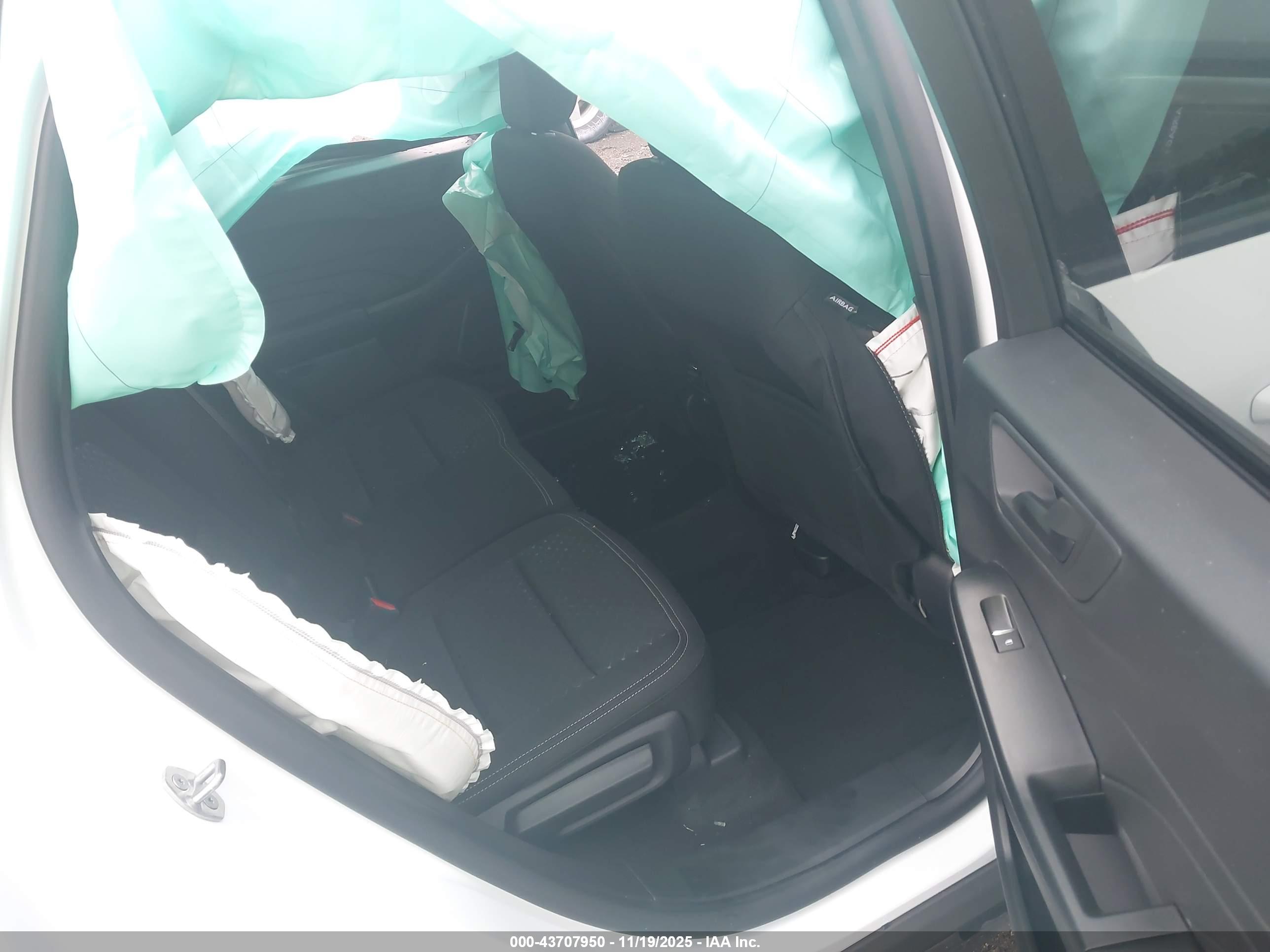 FORD ESCAPE image 8