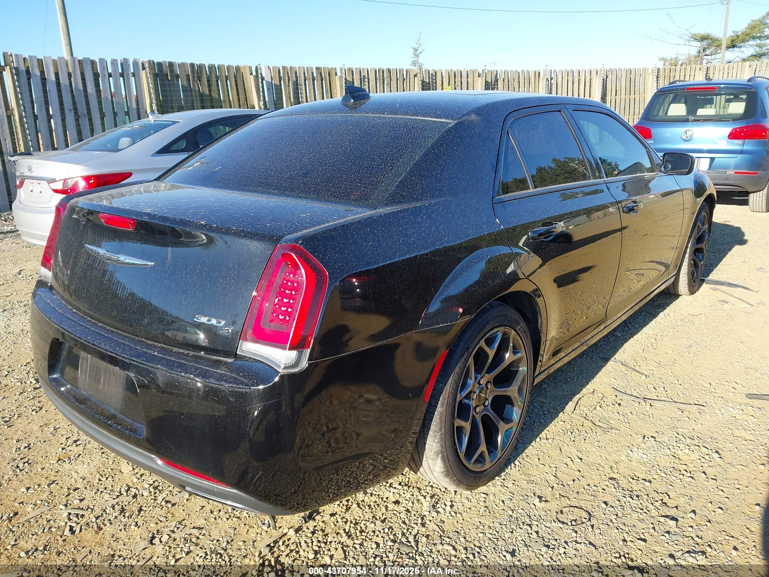 CHRYSLER 300 image 4