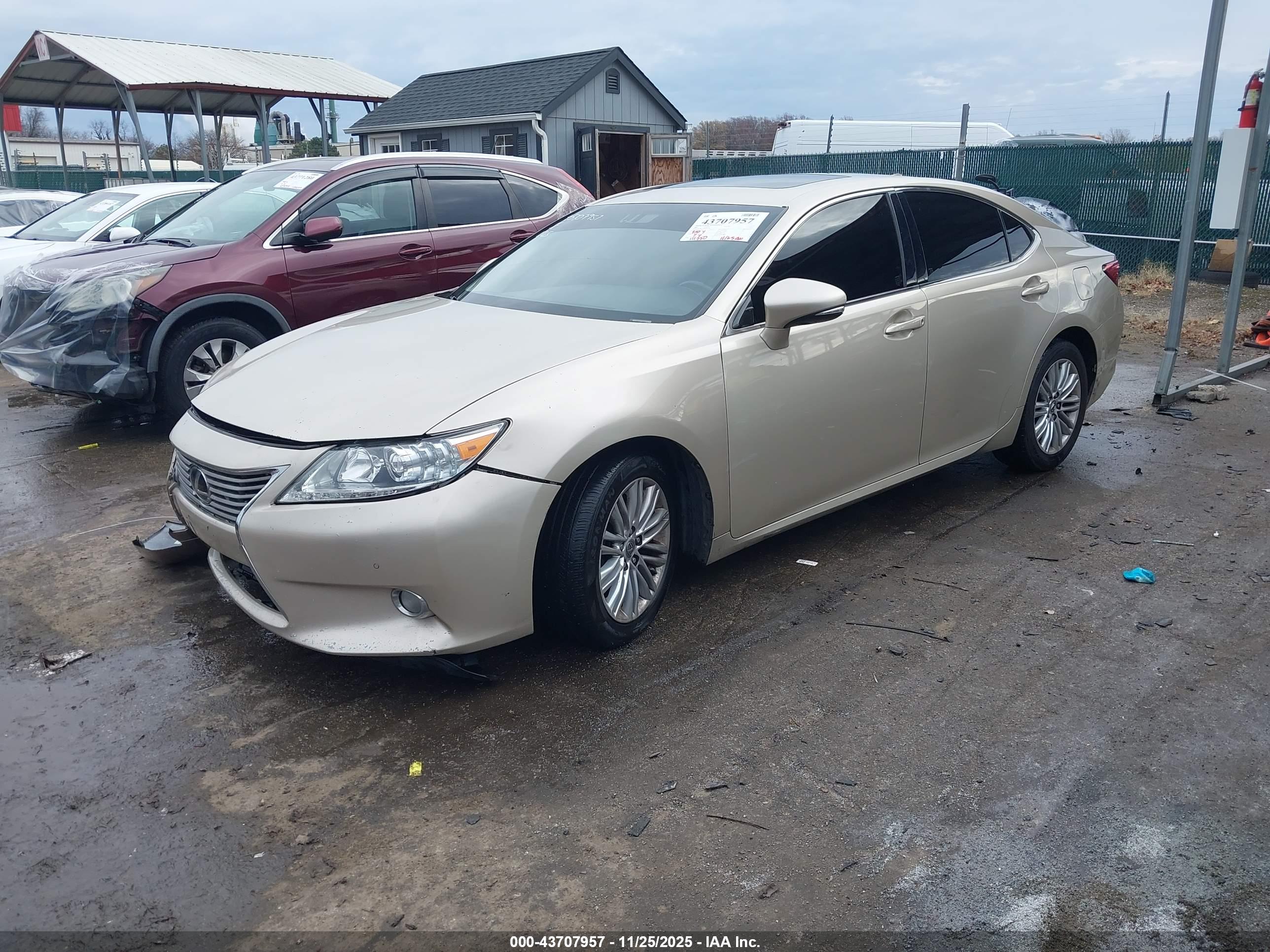 LEXUS ES image 2