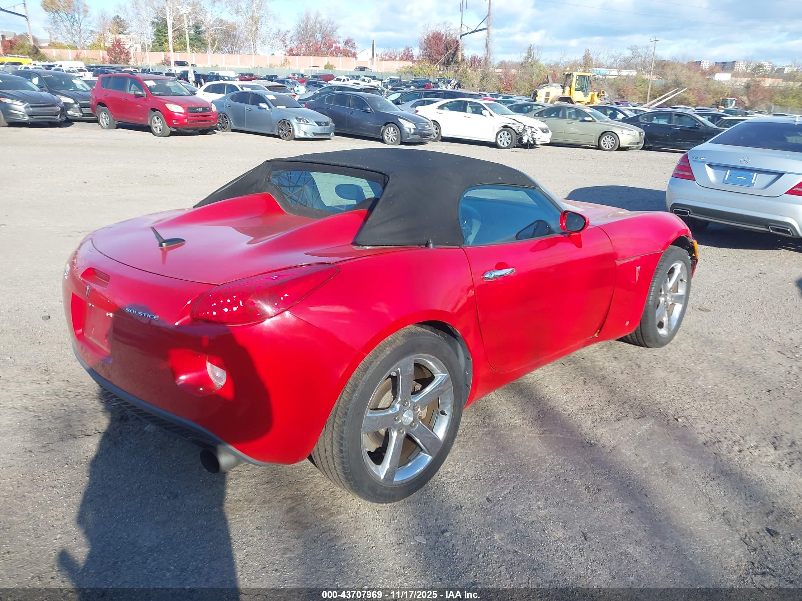 PONTIAC SOLSTICE image 4
