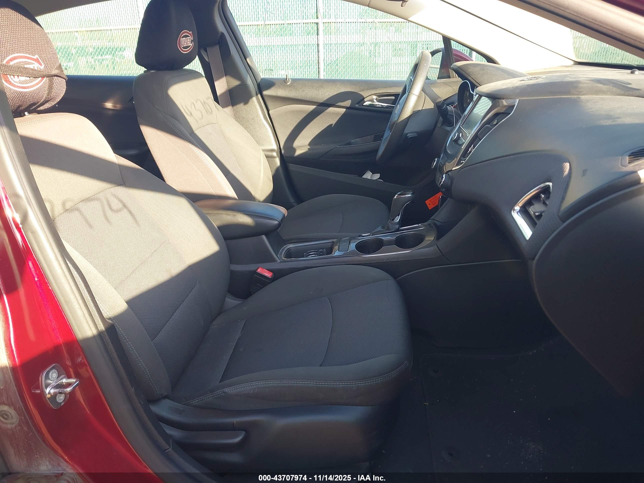 CHEVROLET CRUZE image 5