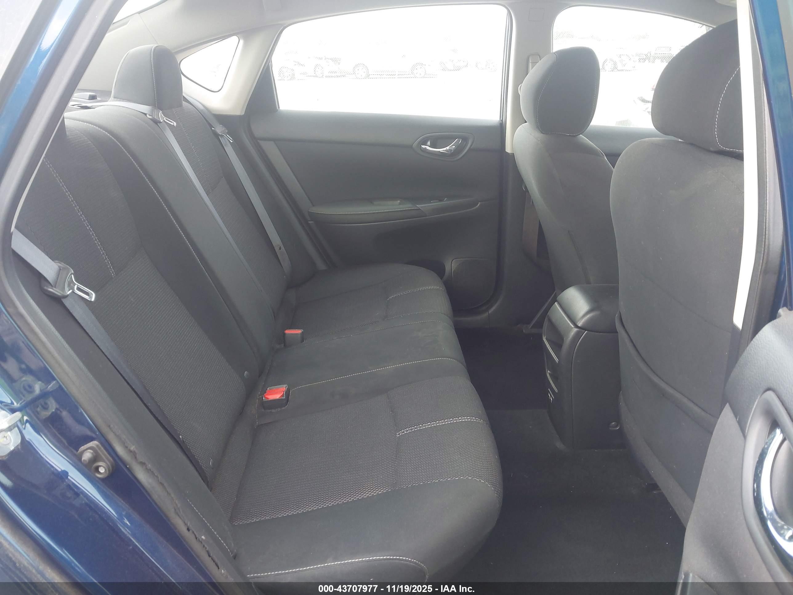 NISSAN SENTRA image 8
