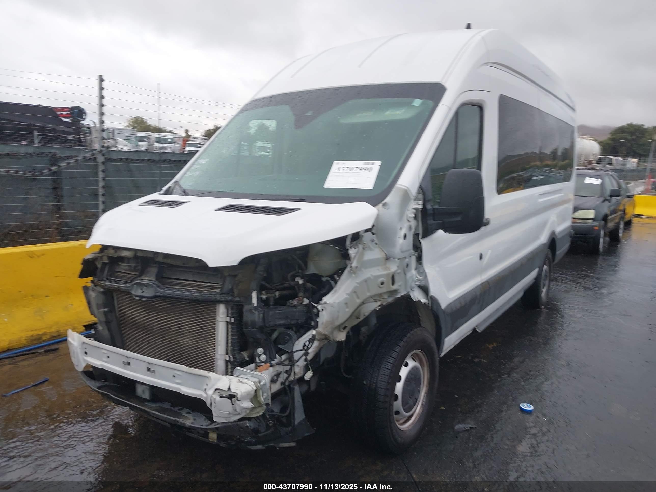 FORD TRANSIT-250 image 6
