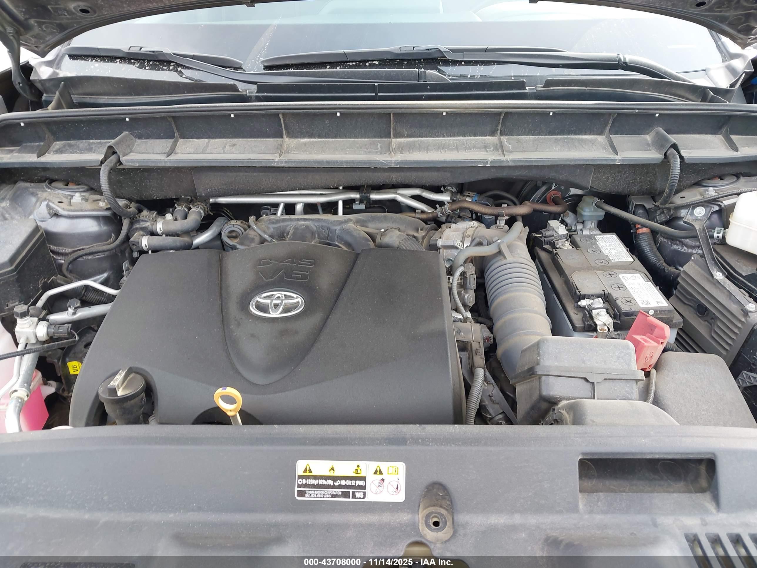 TOYOTA HIGHLANDER image 10