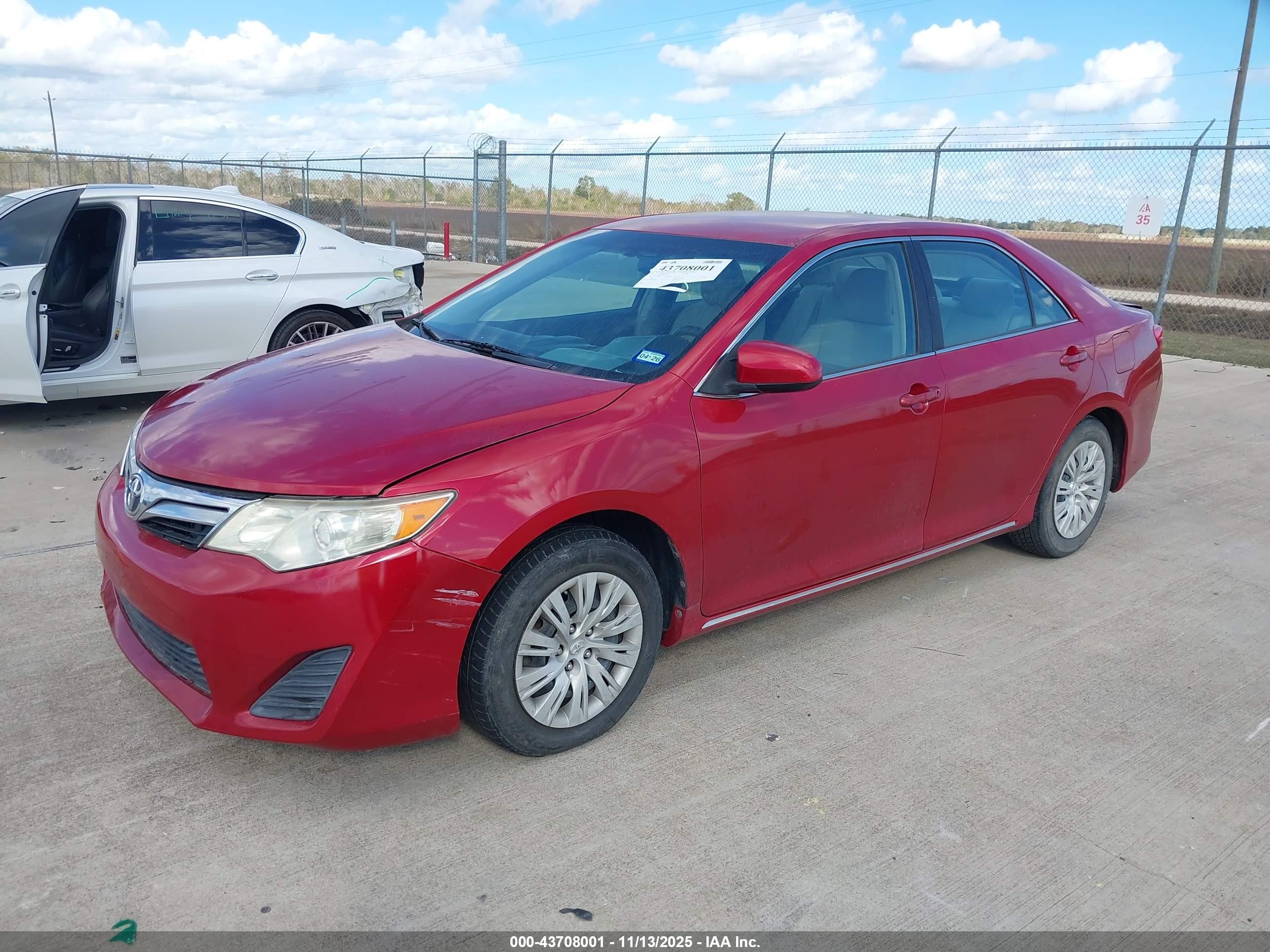 TOYOTA CAMRY image 2