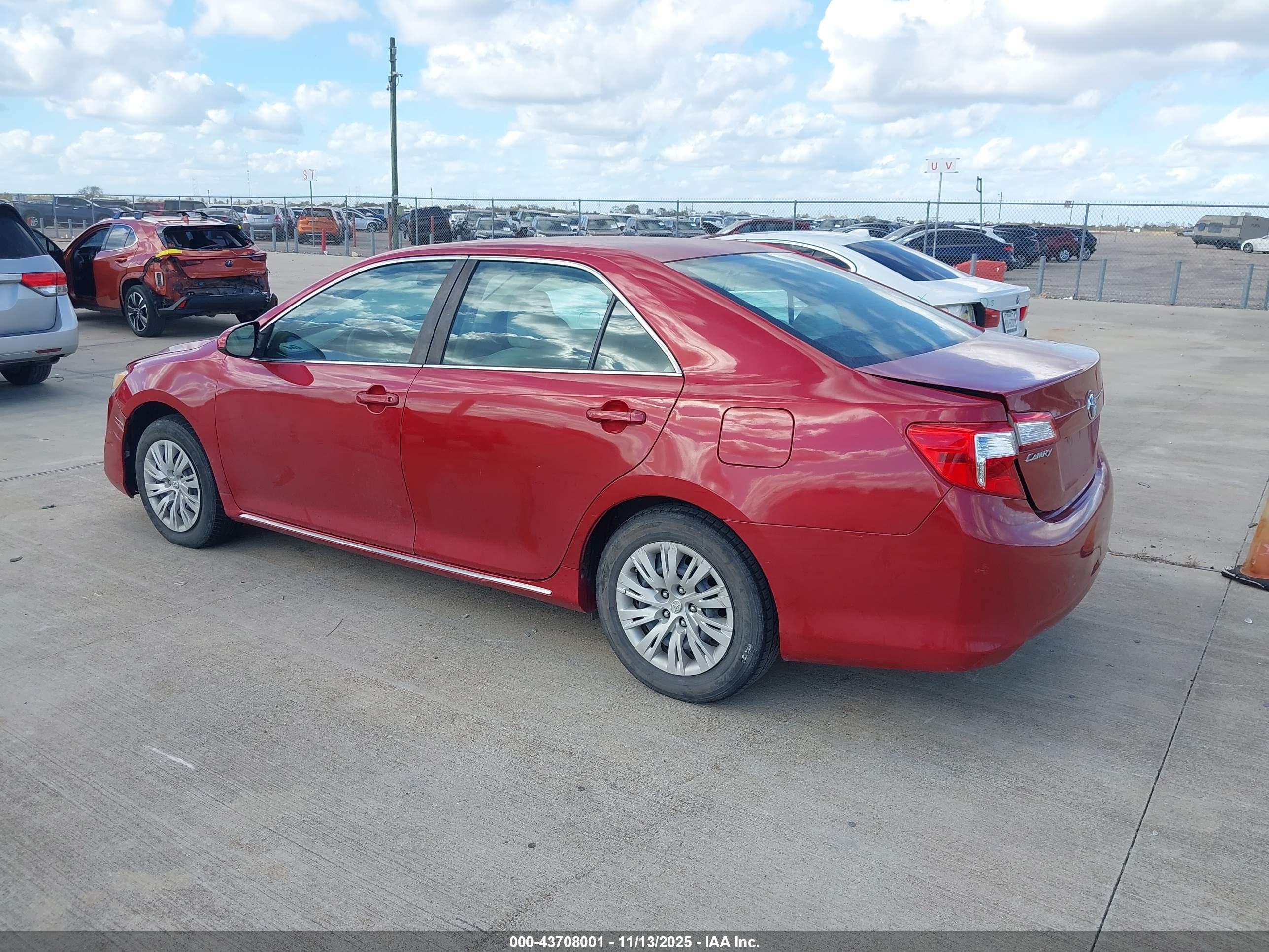 TOYOTA CAMRY image 3