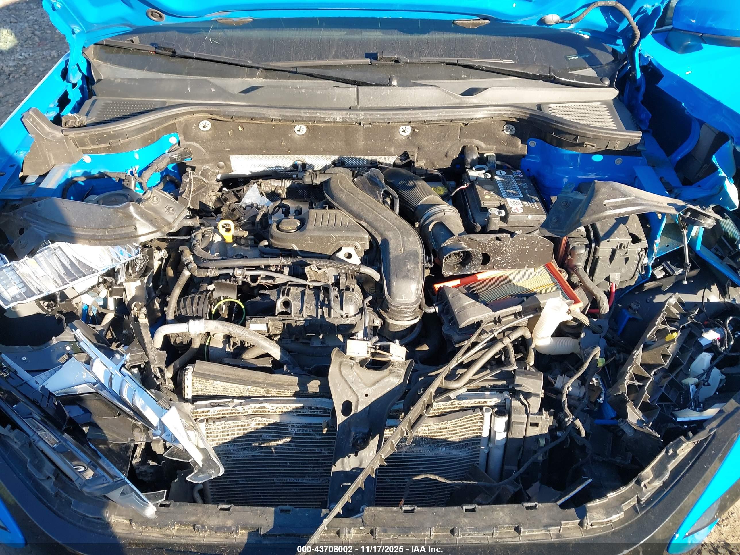 VOLKSWAGEN TAOS image 10