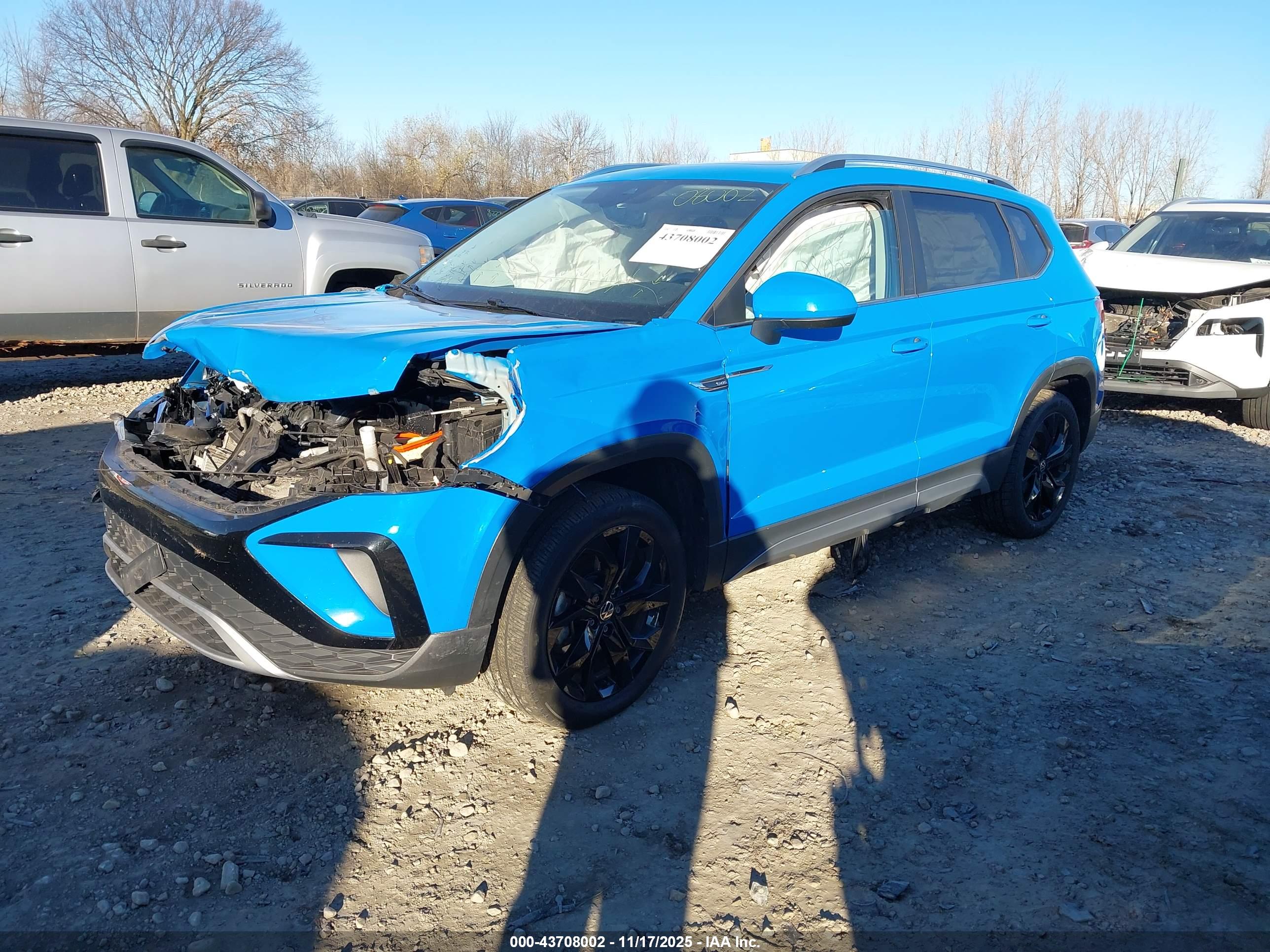 VOLKSWAGEN TAOS image 2