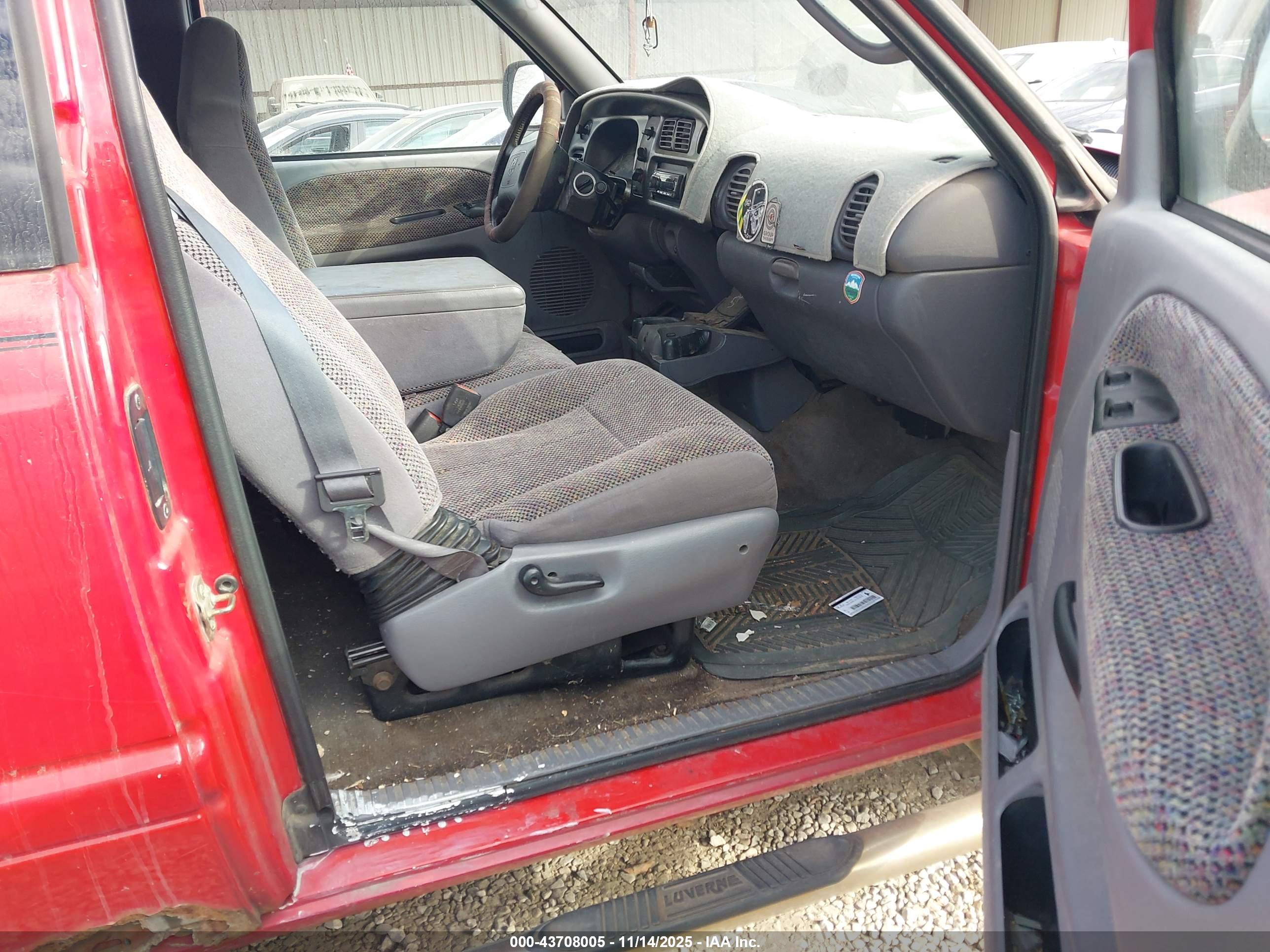 DODGE RAM image 5