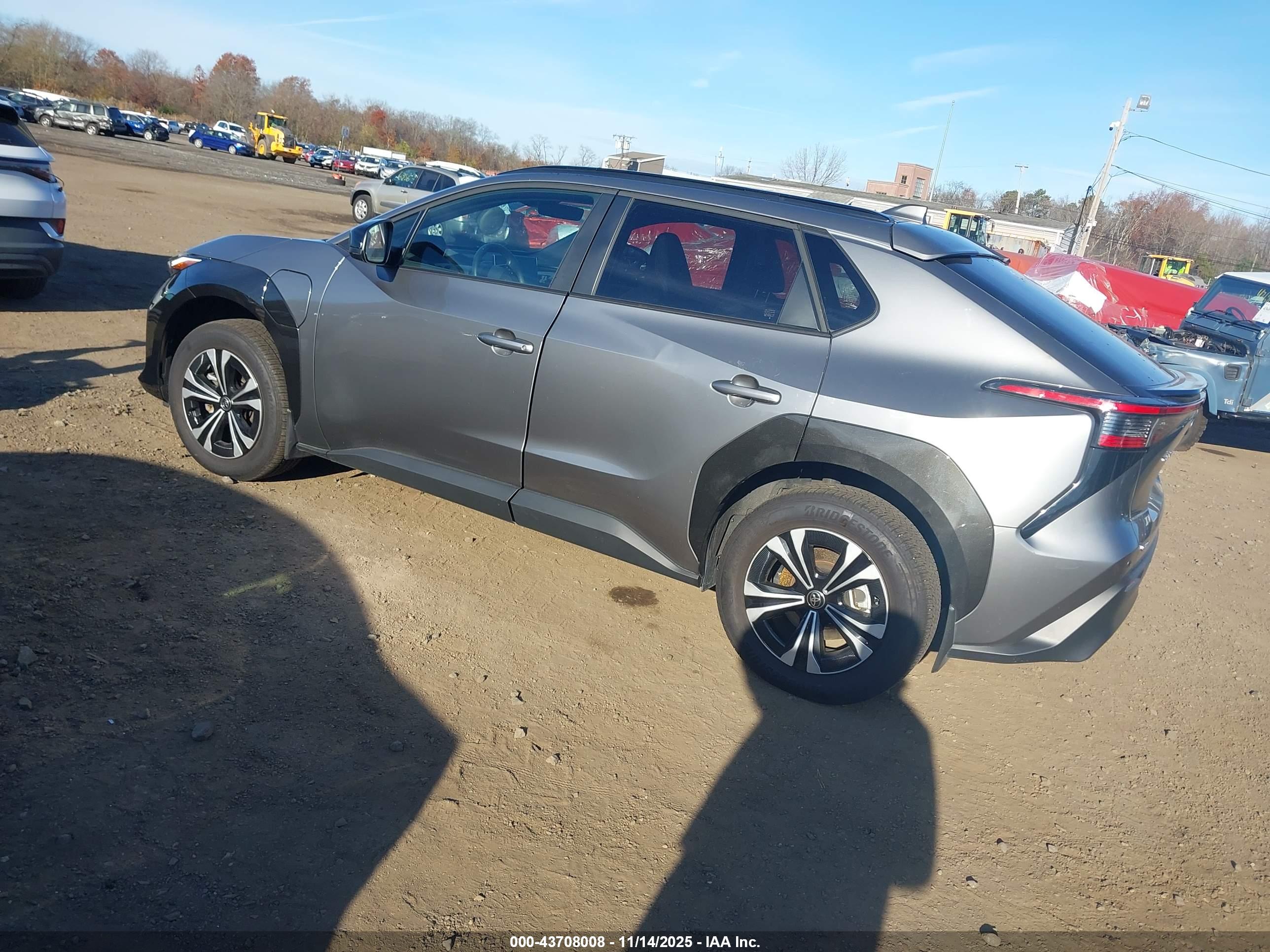 TOYOTA BZ4X image 3