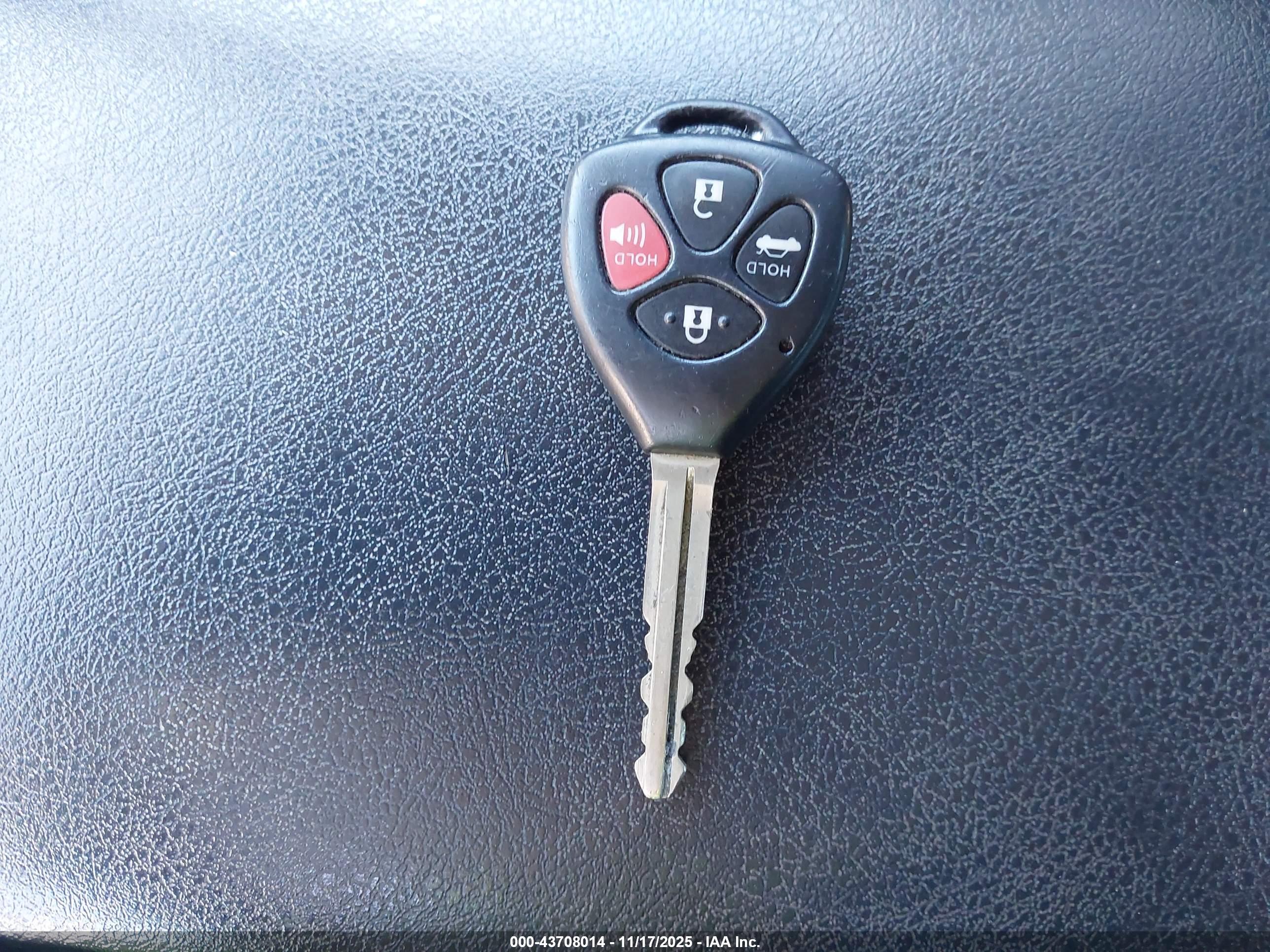 TOYOTA CAMRY image 11