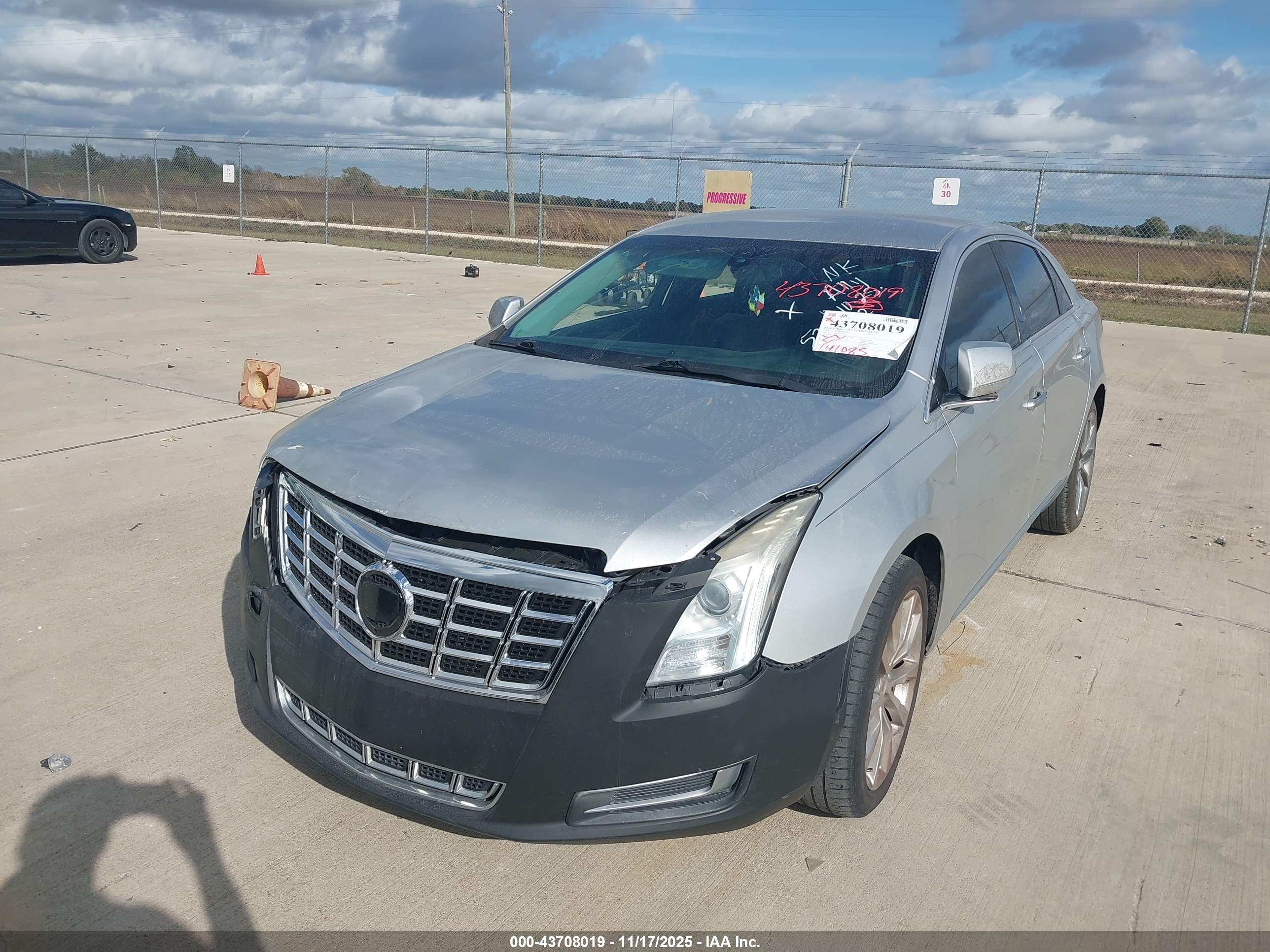 CADILLAC XTS image 6