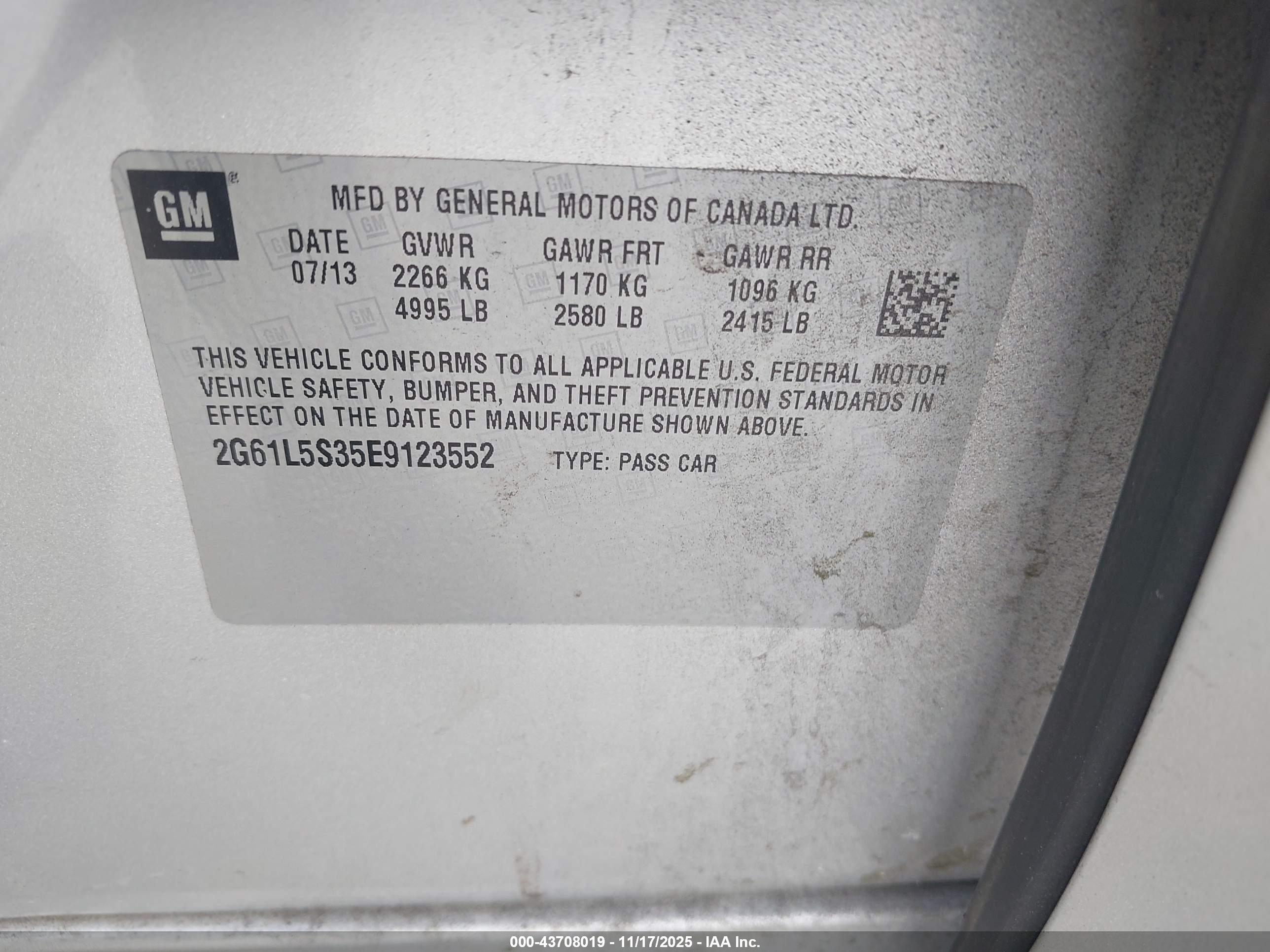CADILLAC XTS image 9