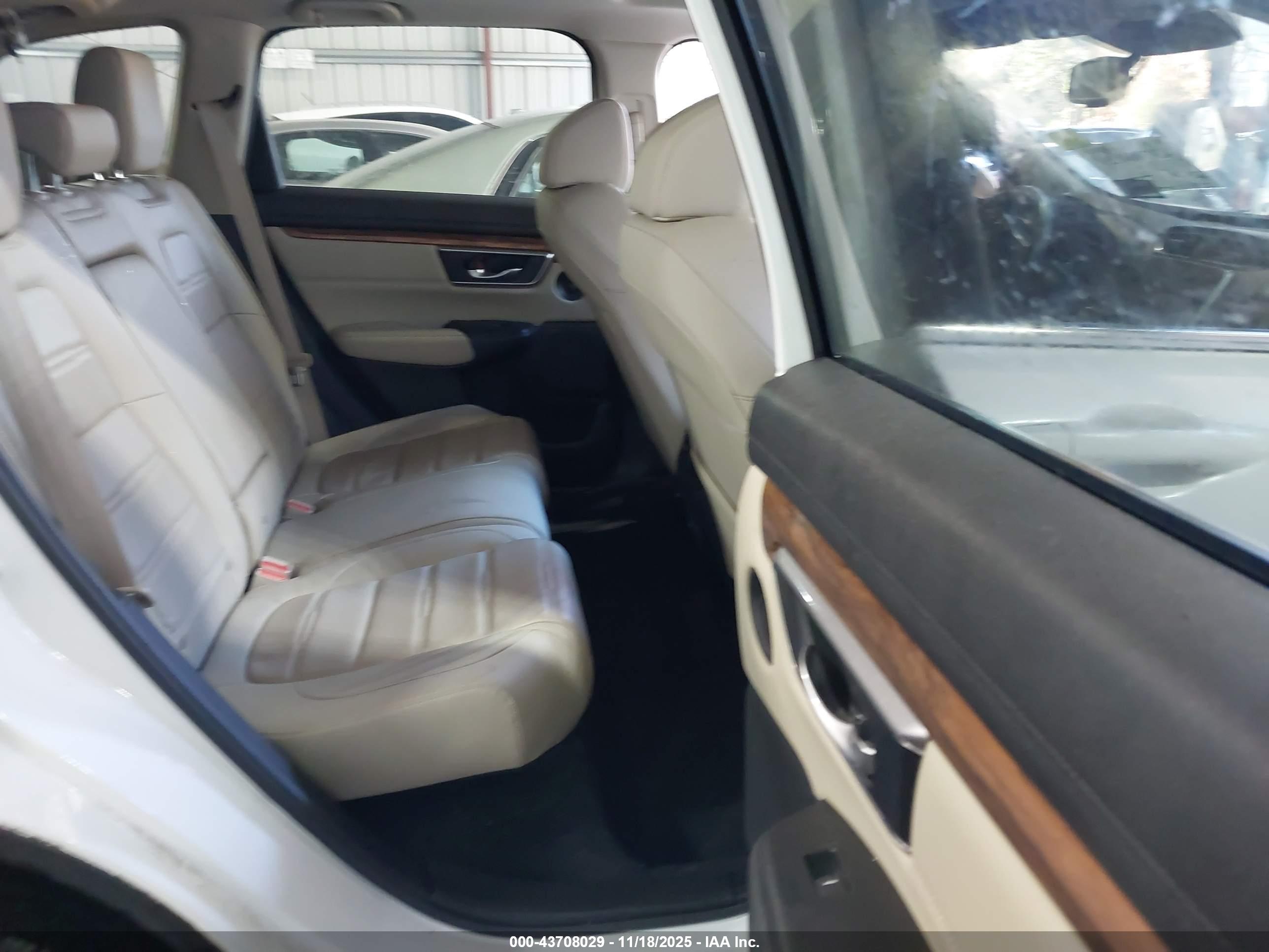 HONDA CR-V image 8