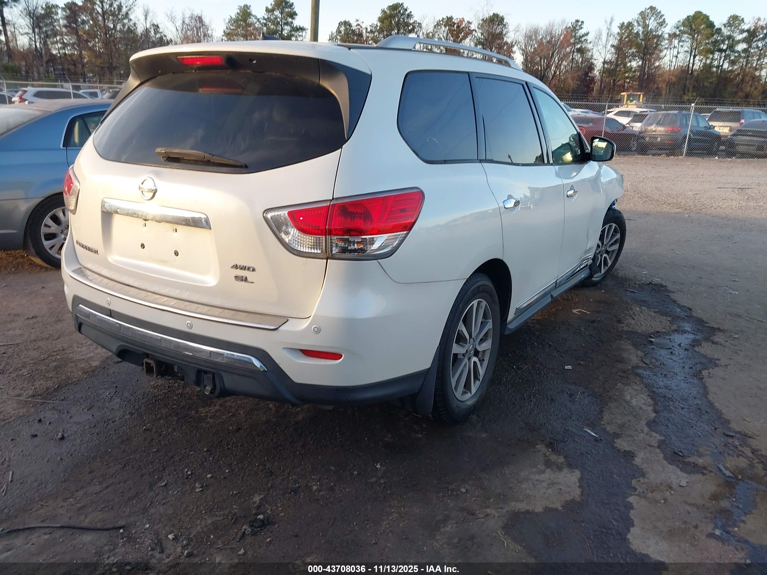 NISSAN PATHFINDER image 4