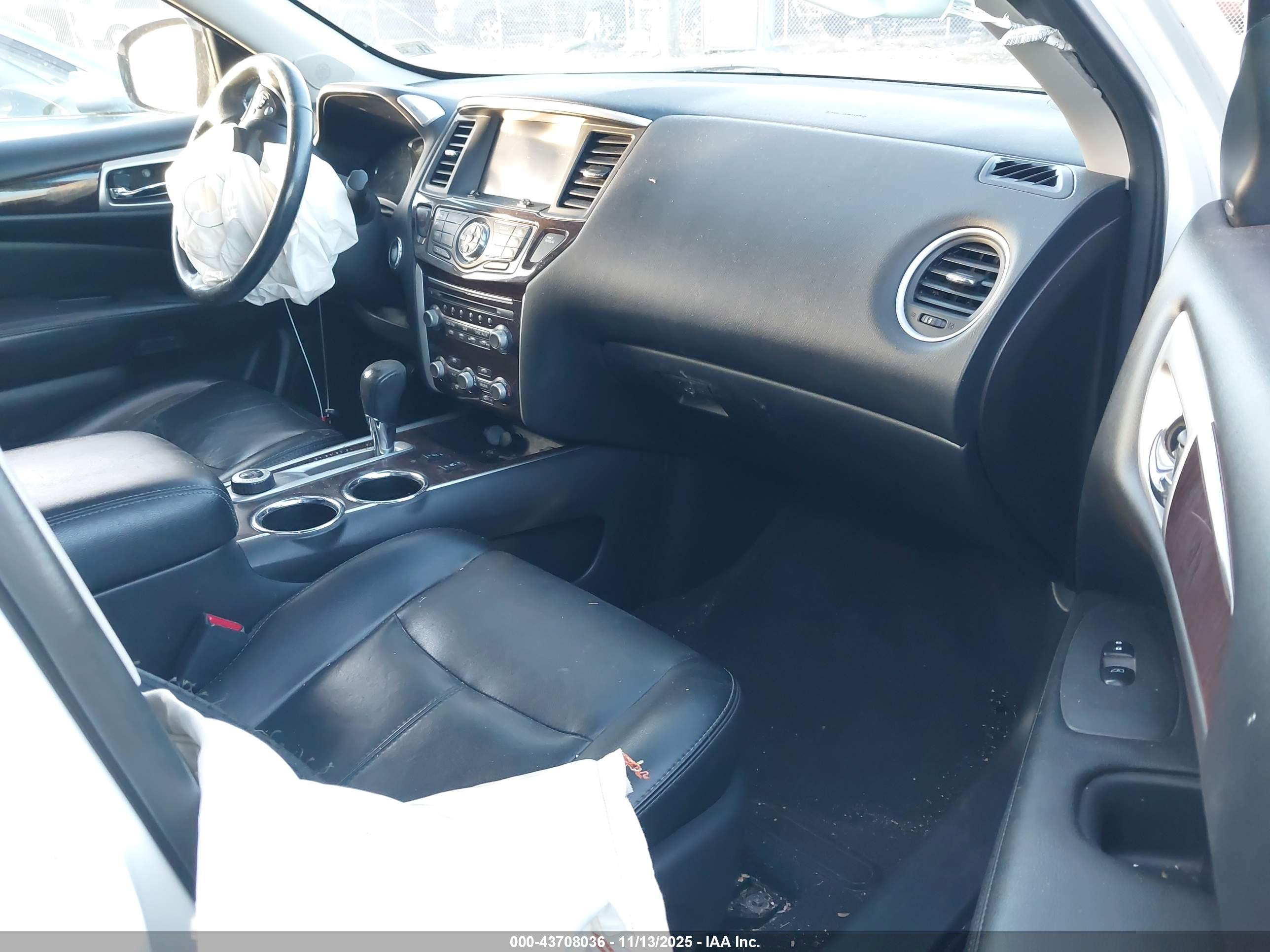 NISSAN PATHFINDER image 5
