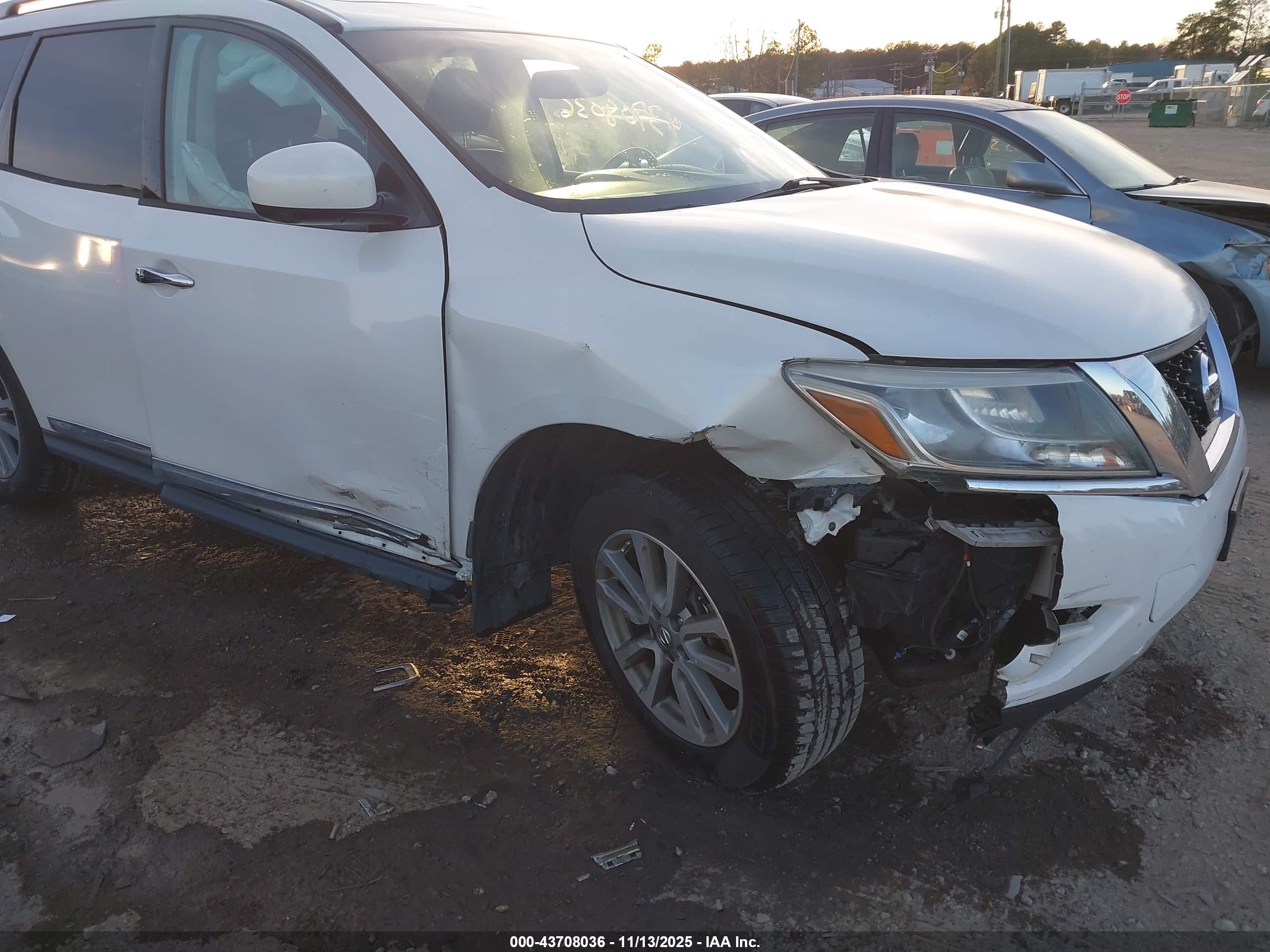 NISSAN PATHFINDER image 6