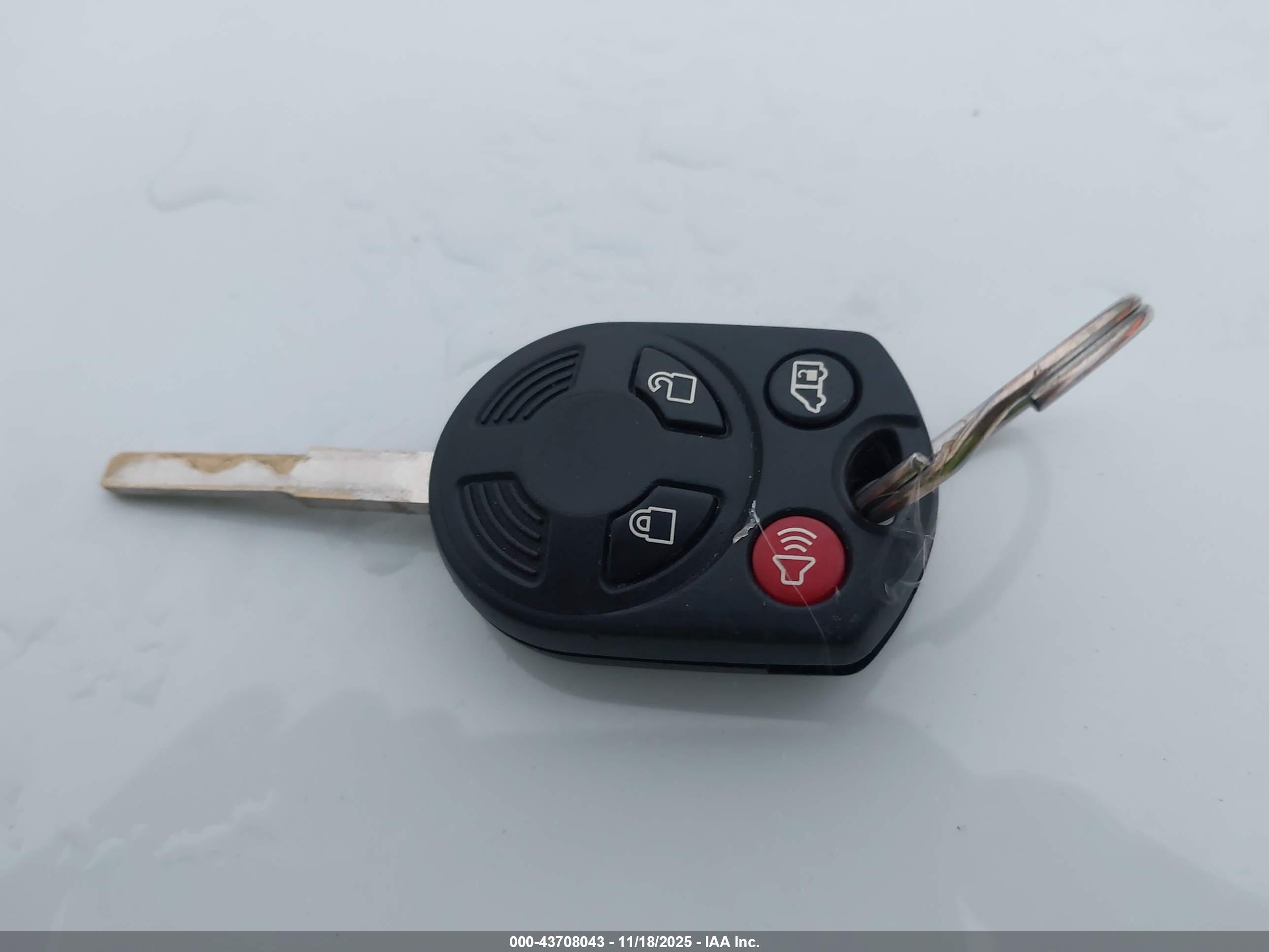 FORD ESCAPE image 11