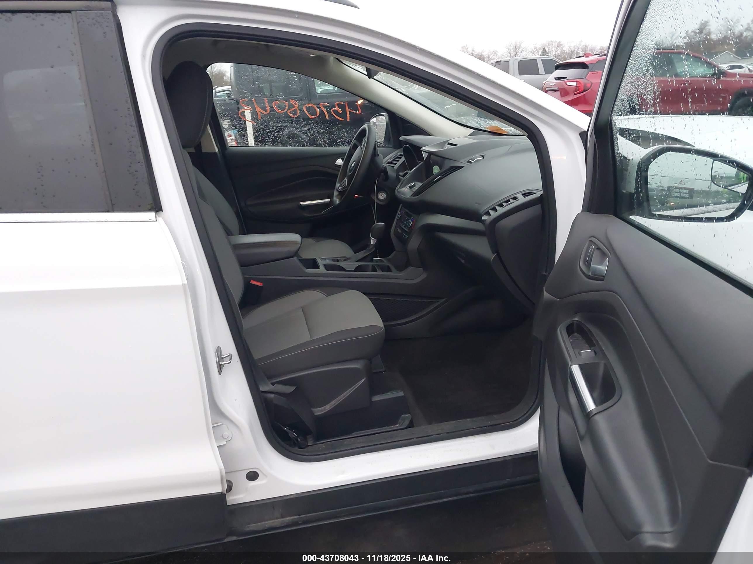 FORD ESCAPE image 5