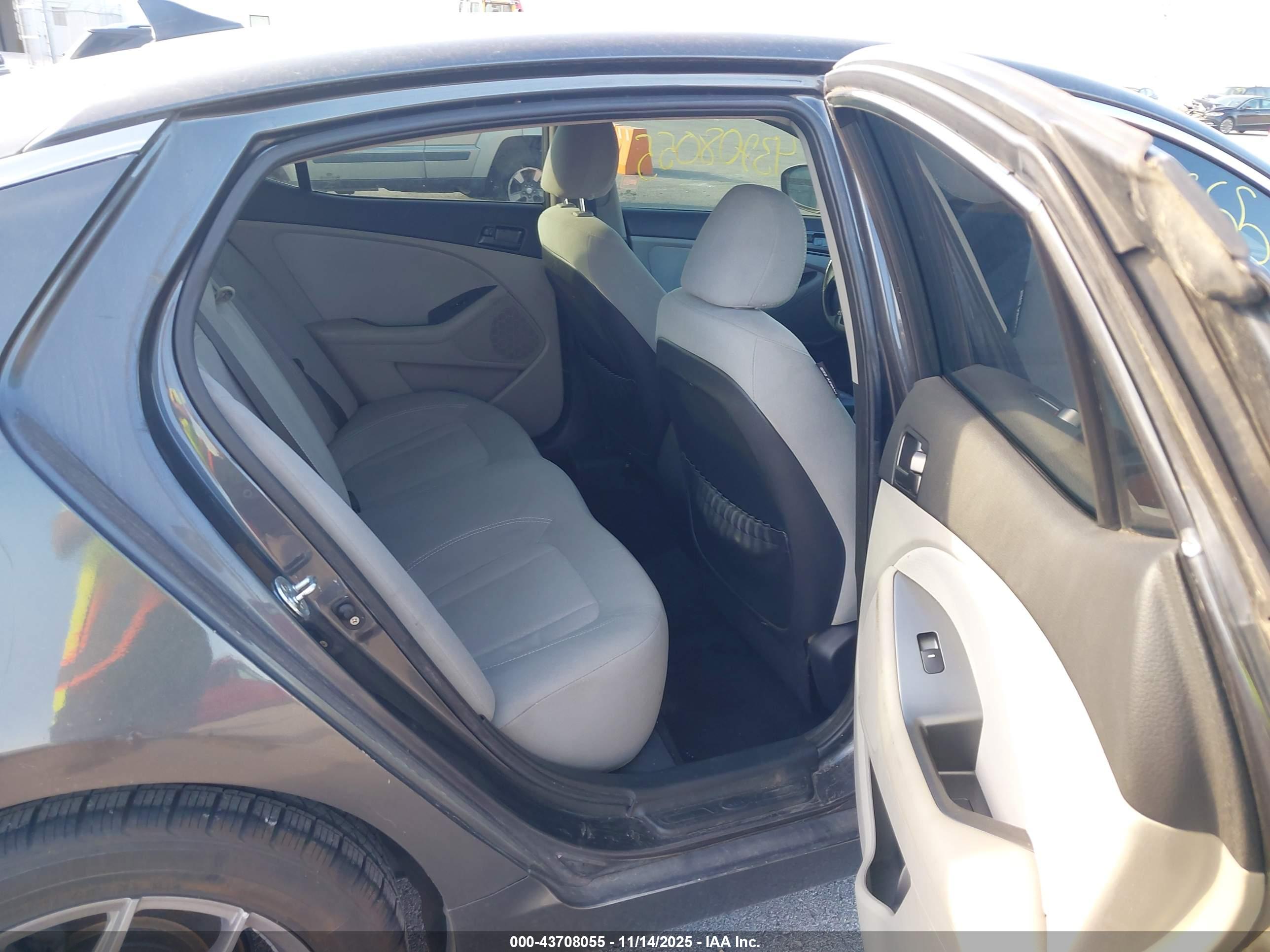 KIA OPTIMA image 8