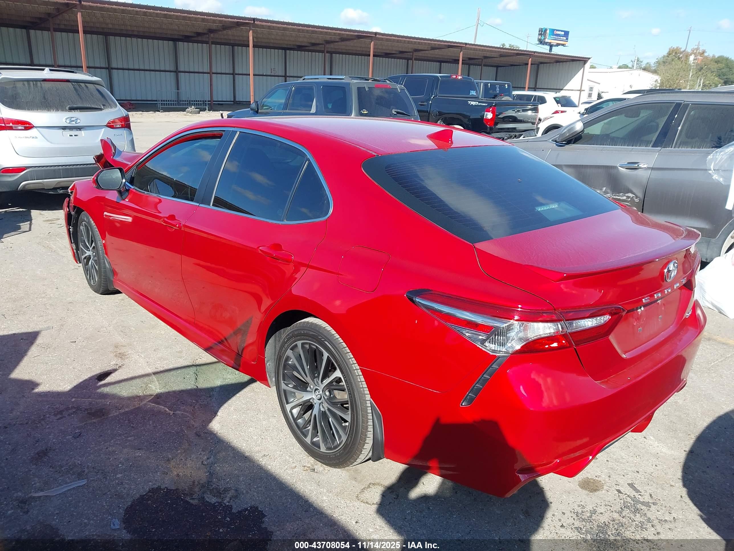 TOYOTA CAMRY image 3