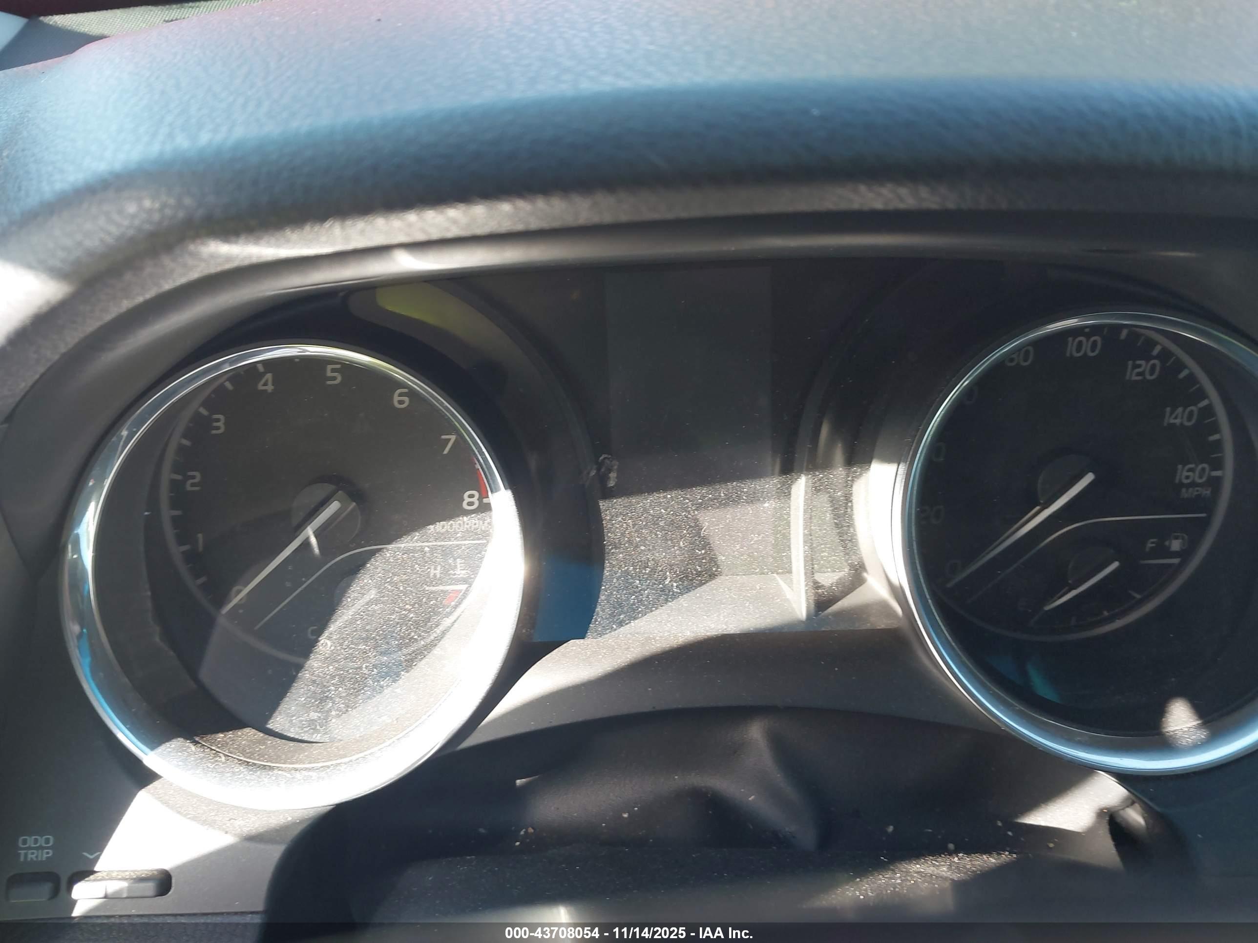 TOYOTA CAMRY image 7
