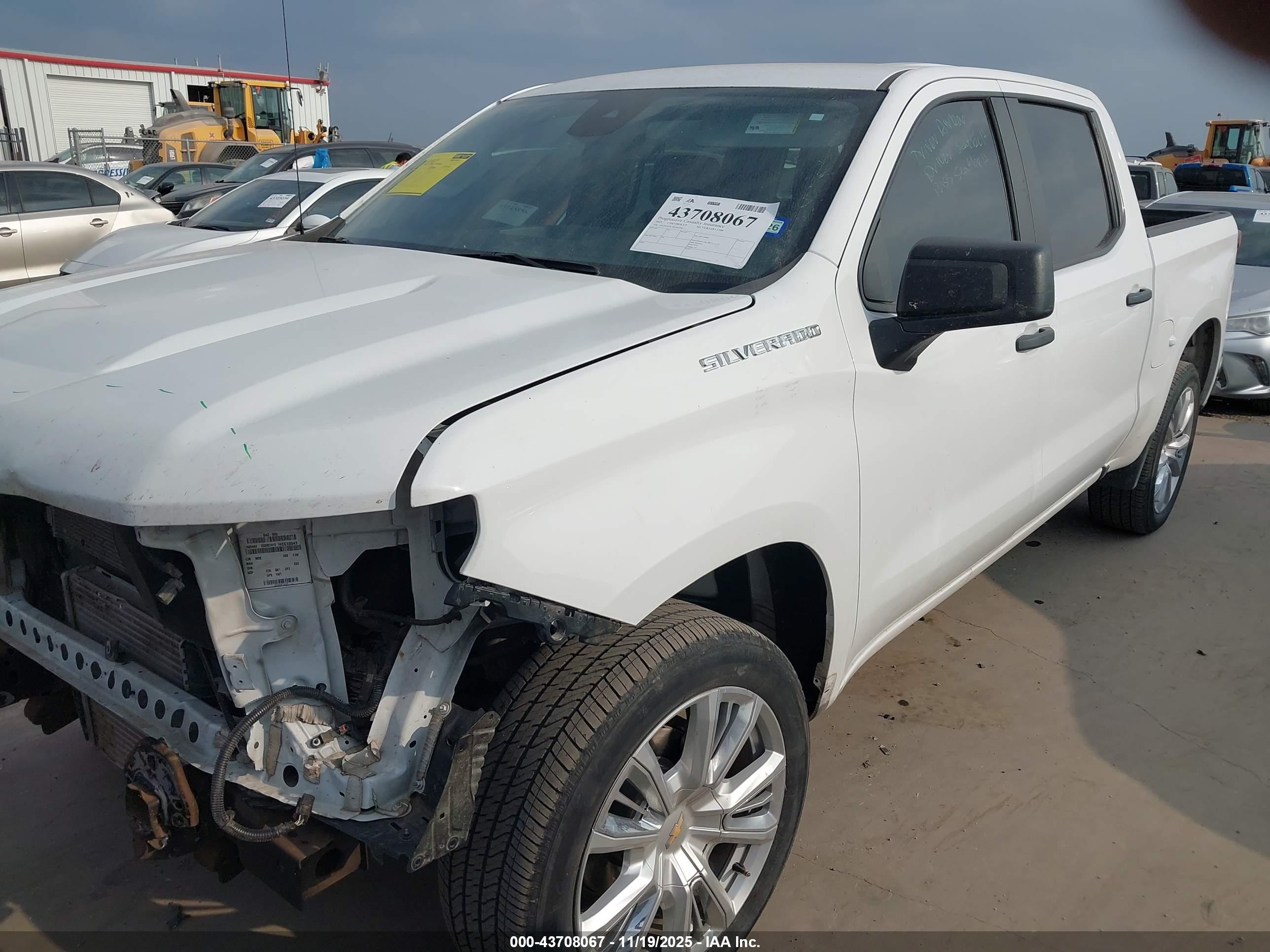 CHEVROLET SILVERADO image 2