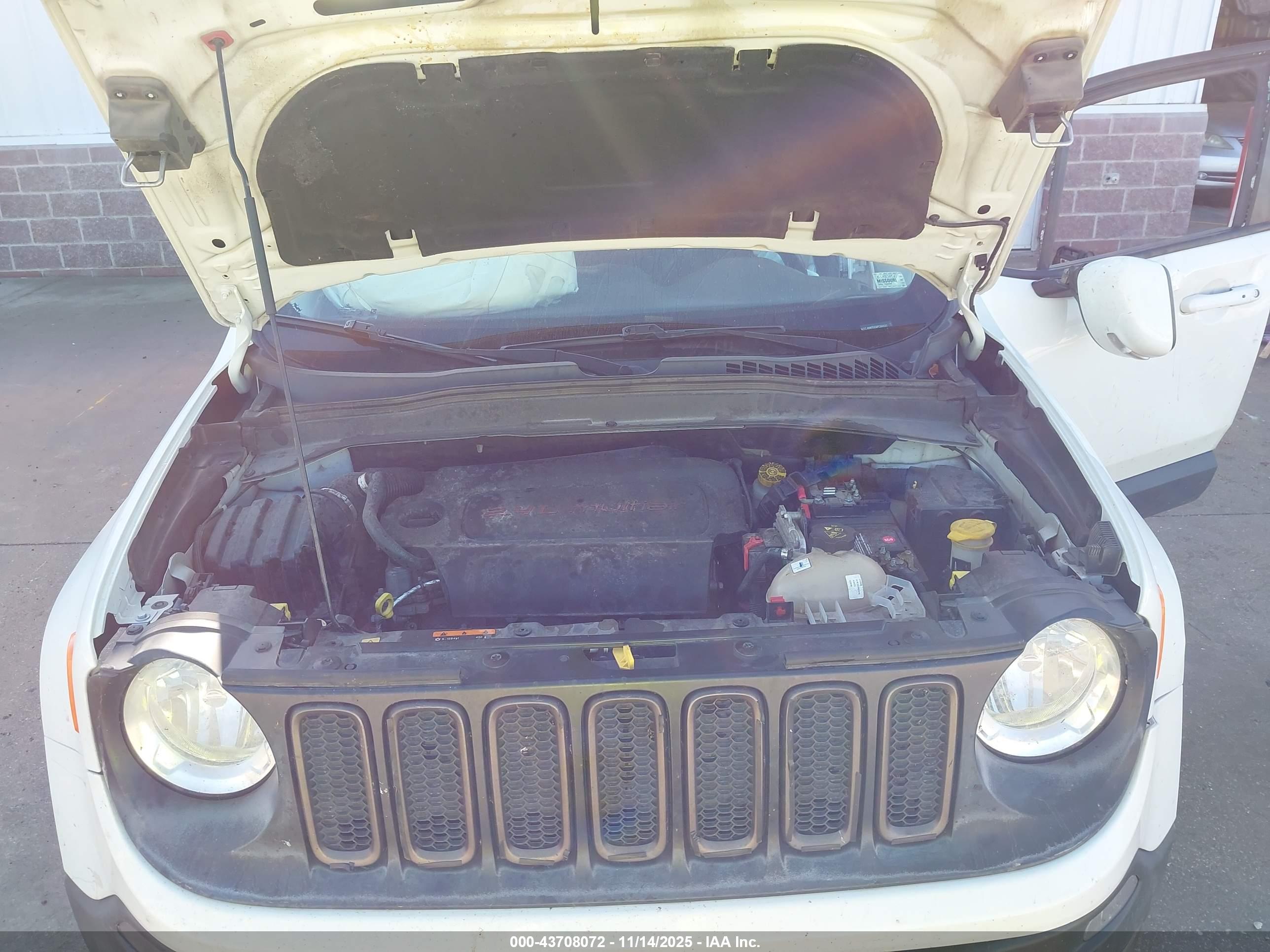 JEEP RENEGADE image 10