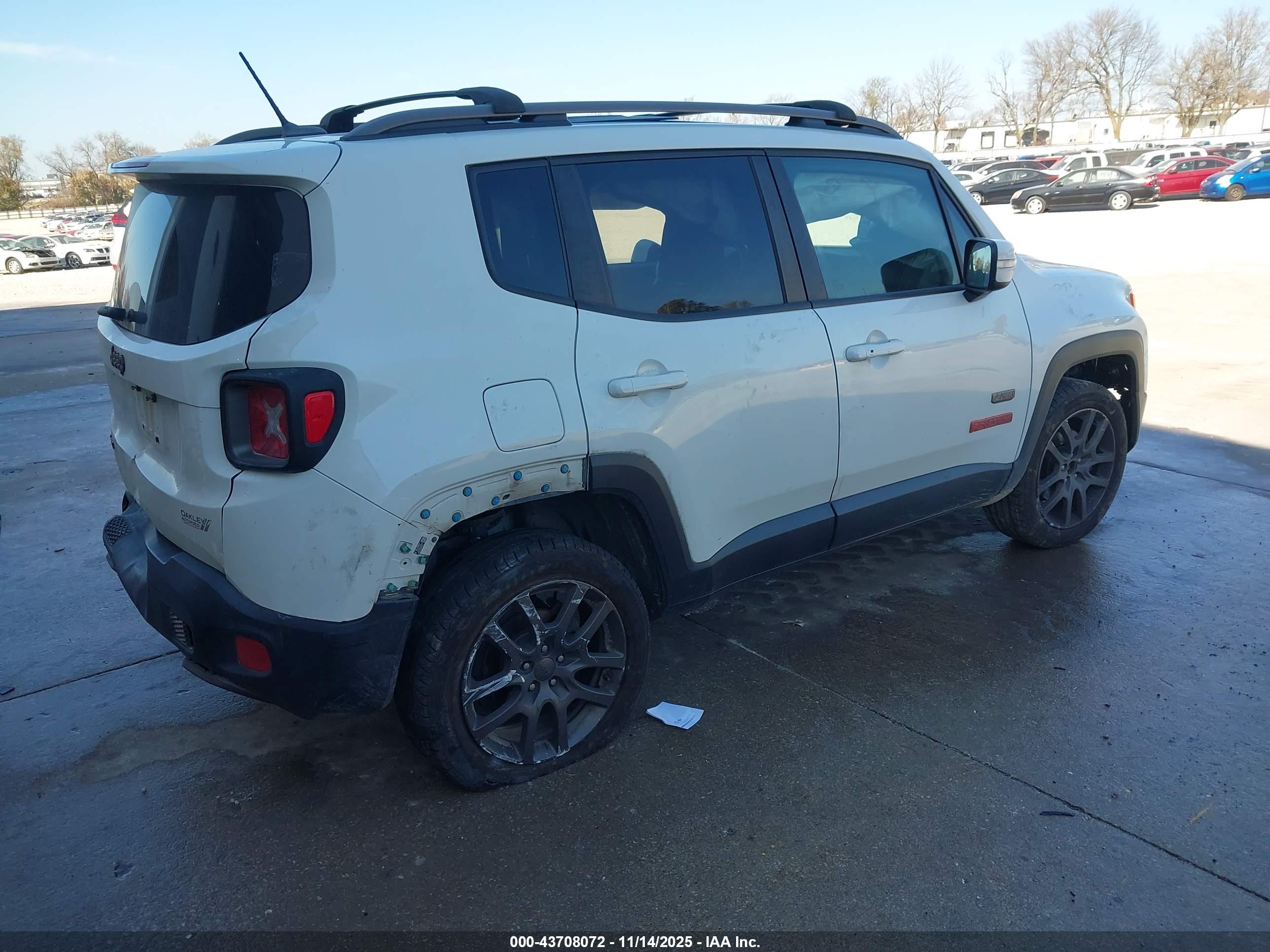 JEEP RENEGADE image 4