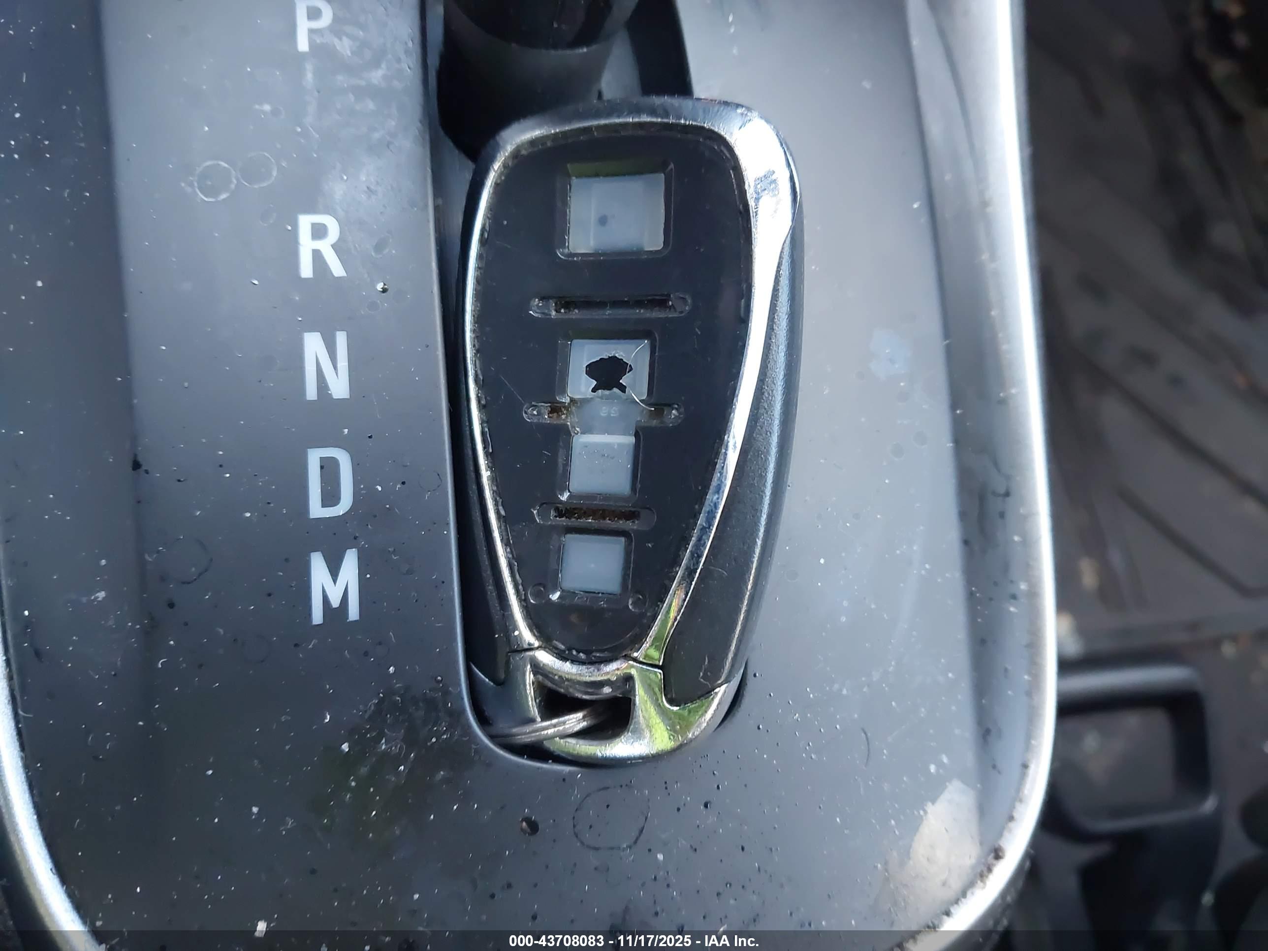 CHEVROLET TRAX image 11