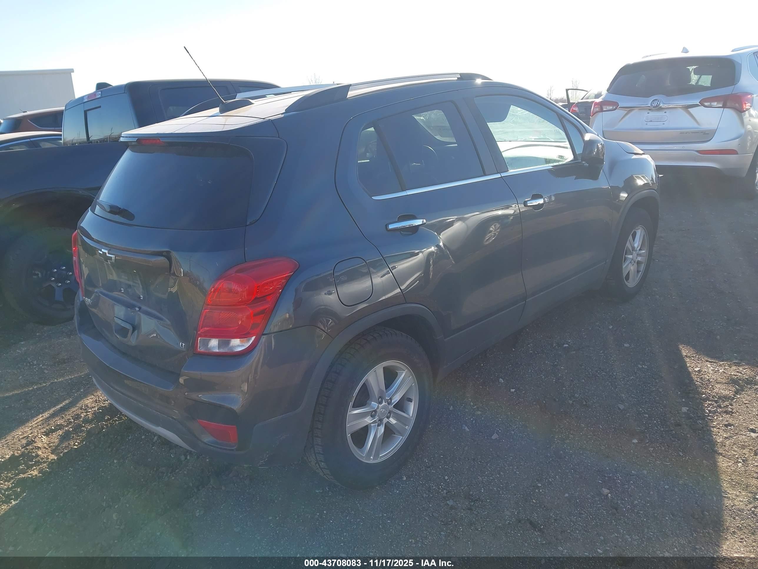 CHEVROLET TRAX image 4