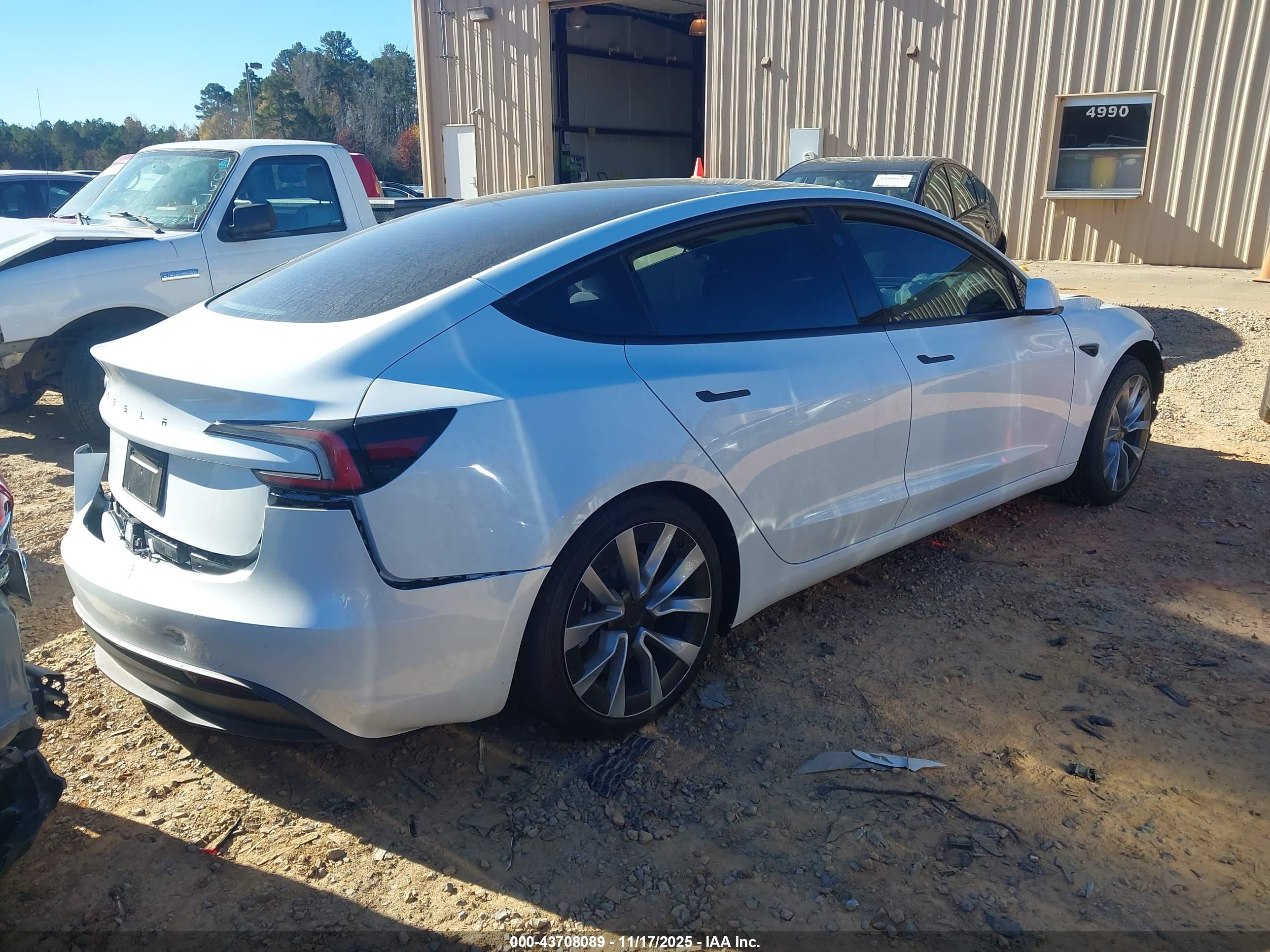 TESLA MODEL image 4