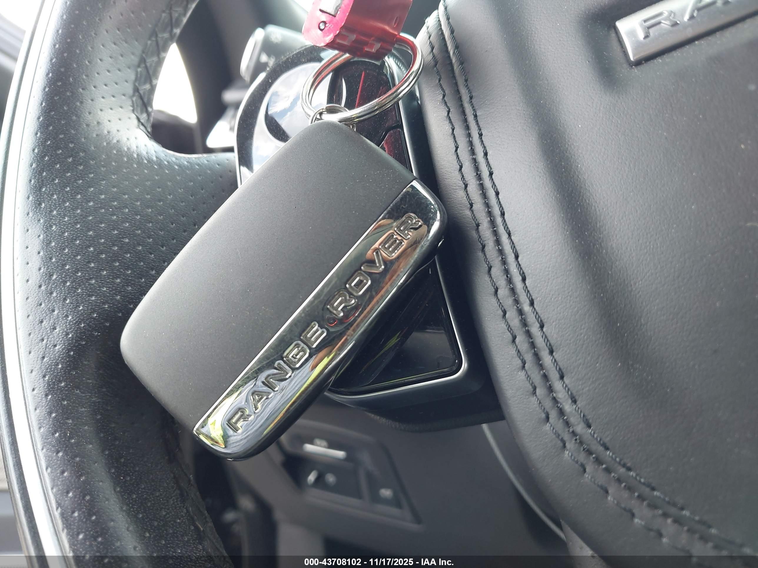 LAND ROVER image 11